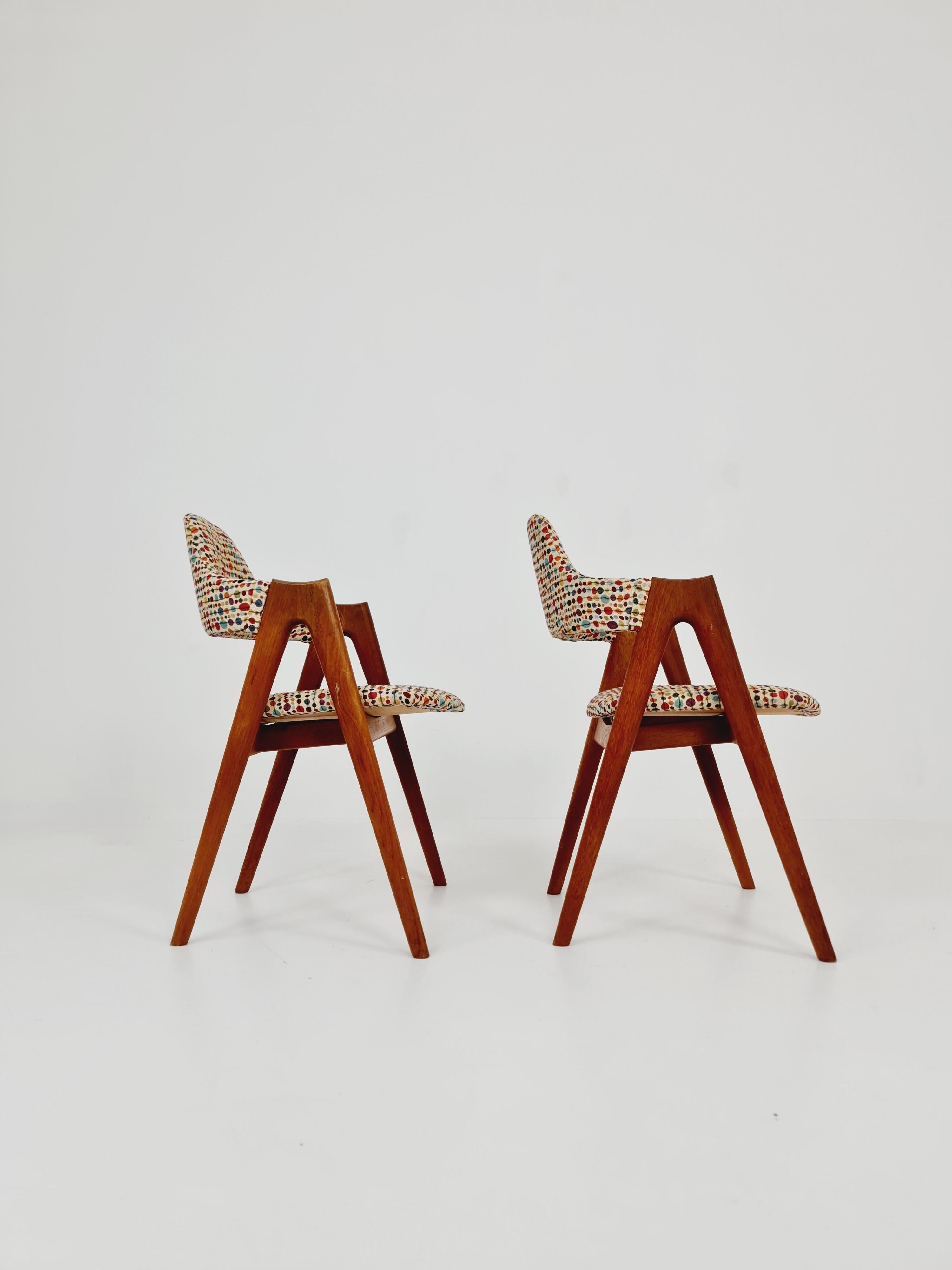 Mid Century Danish dining chairs by Kai Kristiansen for Schou Andersen Model 170 For Sale 2