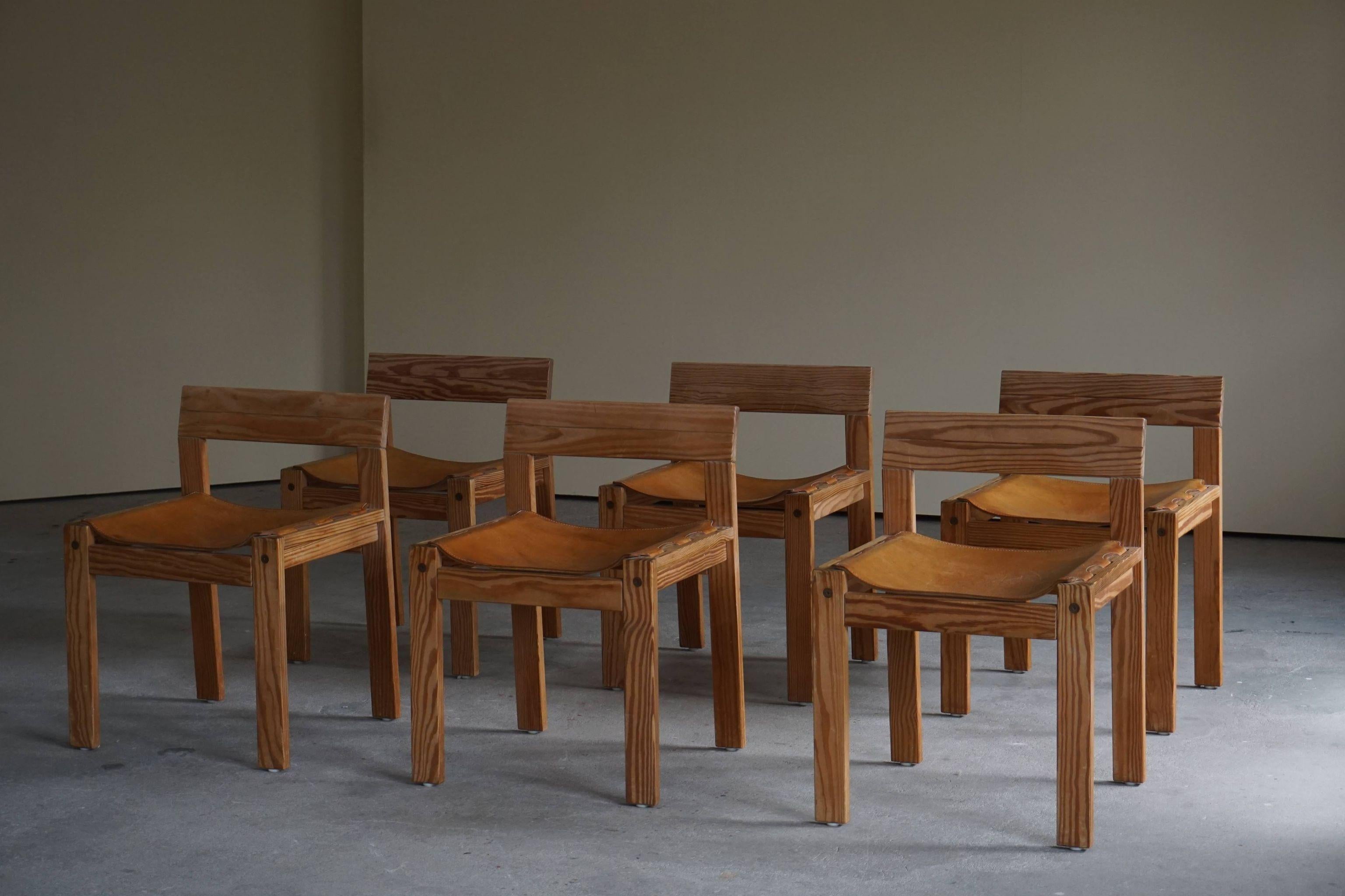 Mid Century Danish Dining Chairs in Solid Pine and Leather, Set of Six, 1970s In Good Condition In Odense, DK