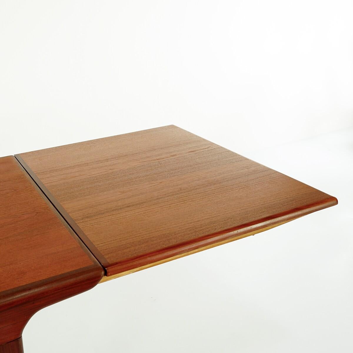 Mid Century Danish Dining Table by Johannes Andersen, Uldum Møbelfabrik 5