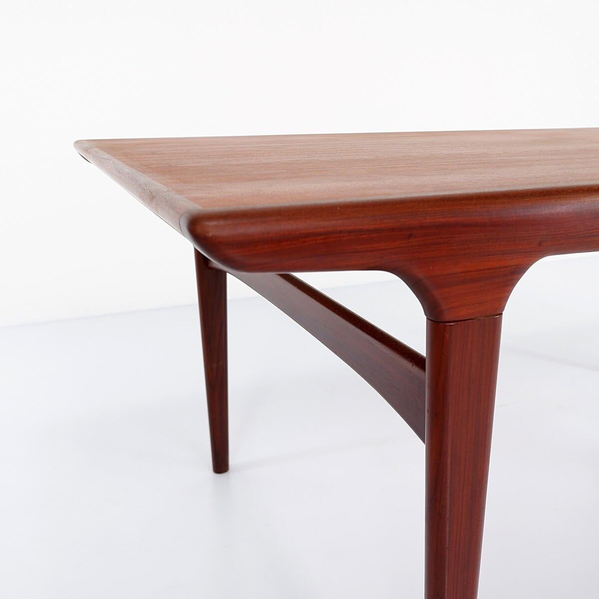 Scandinavian Mid Century Danish Dining Table by Johannes Andersen, Uldum Møbelfabrik