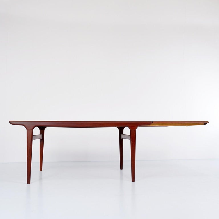 Mid Century Danish Dining Table by Johannes Andersen, Uldum Møbelfabrik For Sale 2