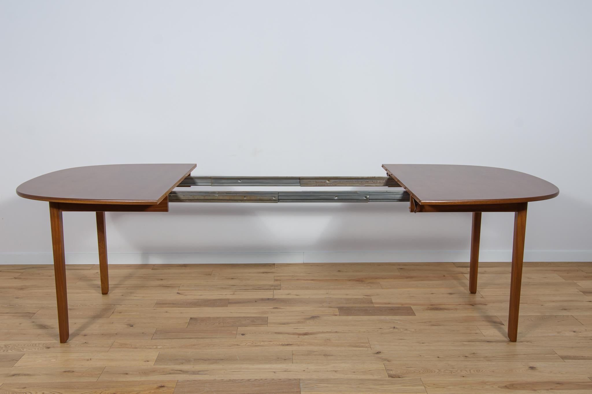 Mahogany Mid-Century Danish Dining Table by Ole Wanscher for Poul Jeppesens For Sale
