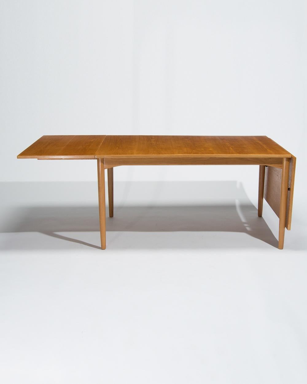 Mid Century Danish Dining Table In Oak By Borge Mogensen, 1960’s For Sale 3
