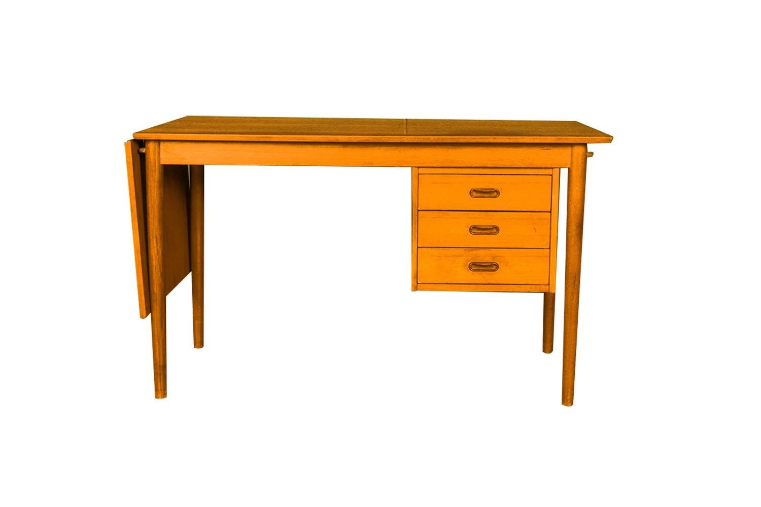 Scandinave moderne Bureau danois du milieu du siècle à rallonges extensibles Arne Vodder en vente