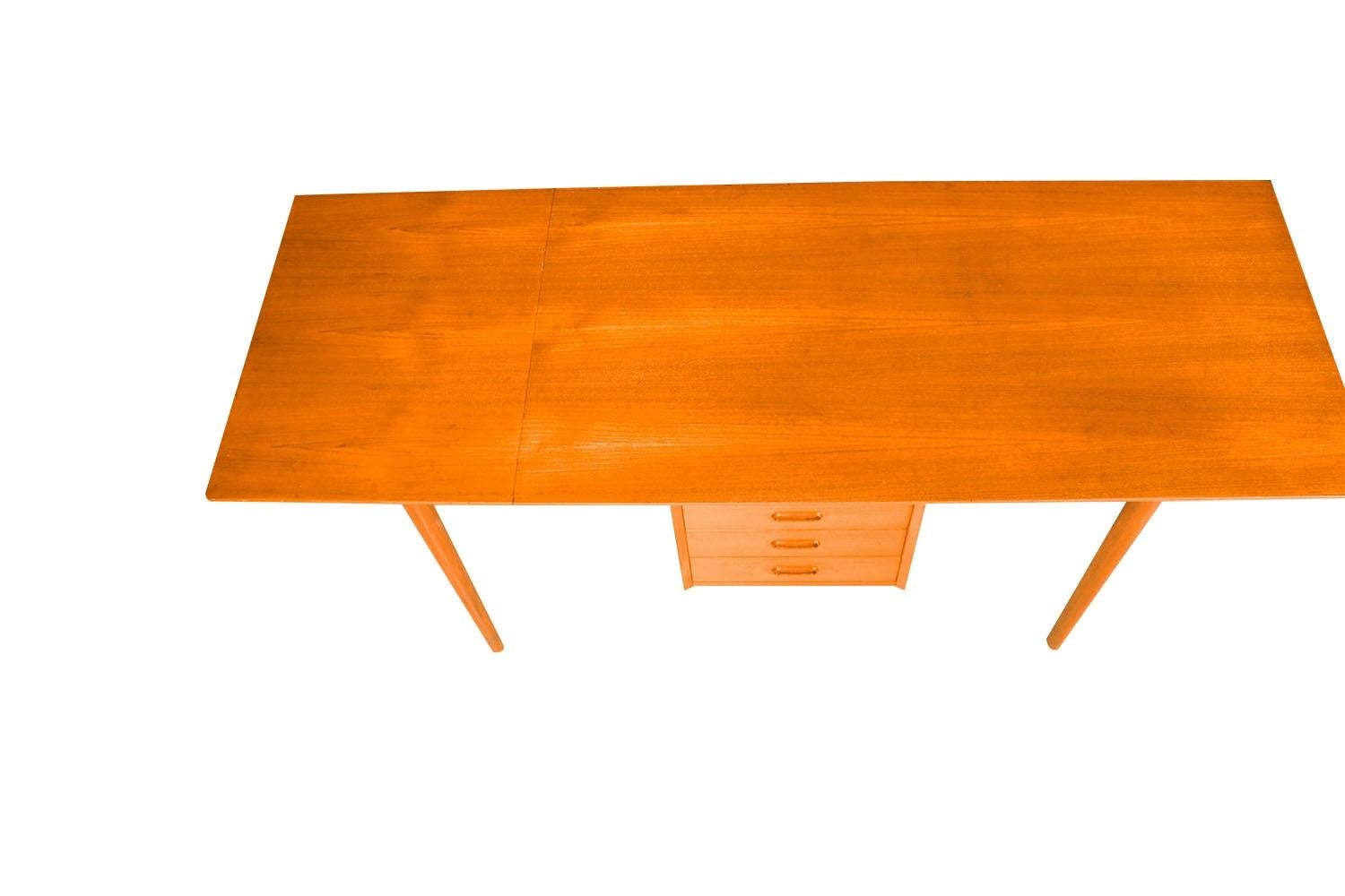 Scandinavian Modern Mid Century Danish Drop Leaf Expanding Desk Arne Vodder For Sale
