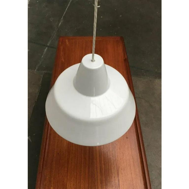 Lampada a sospensione danese Emaille Amatur di Louis Poulsen, anni '60, metà secolo in vendita 4