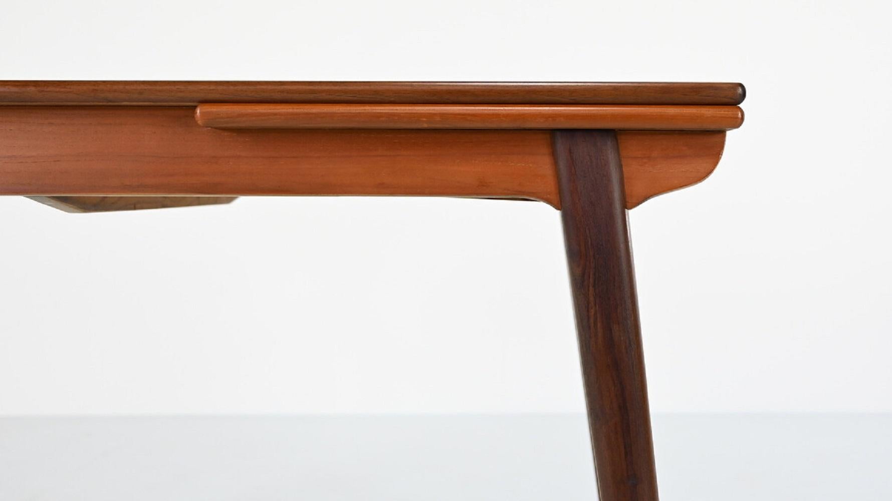 Mid Century danish extendable Dining Table by Hans J. Wegner 4