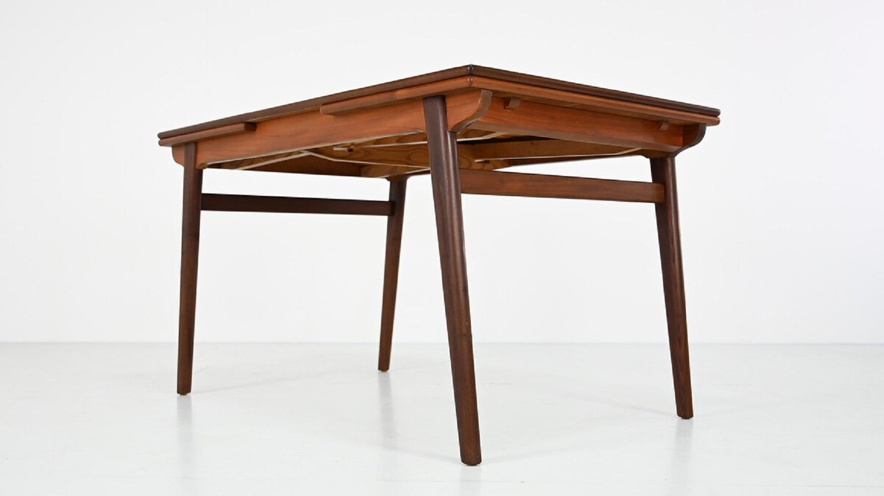 Mid Century danish extendable Dining Table by Hans J. Wegner 2