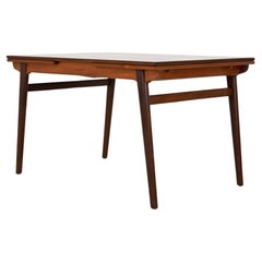 Mid Century danish extendable Dining Table by Hans J. Wegner