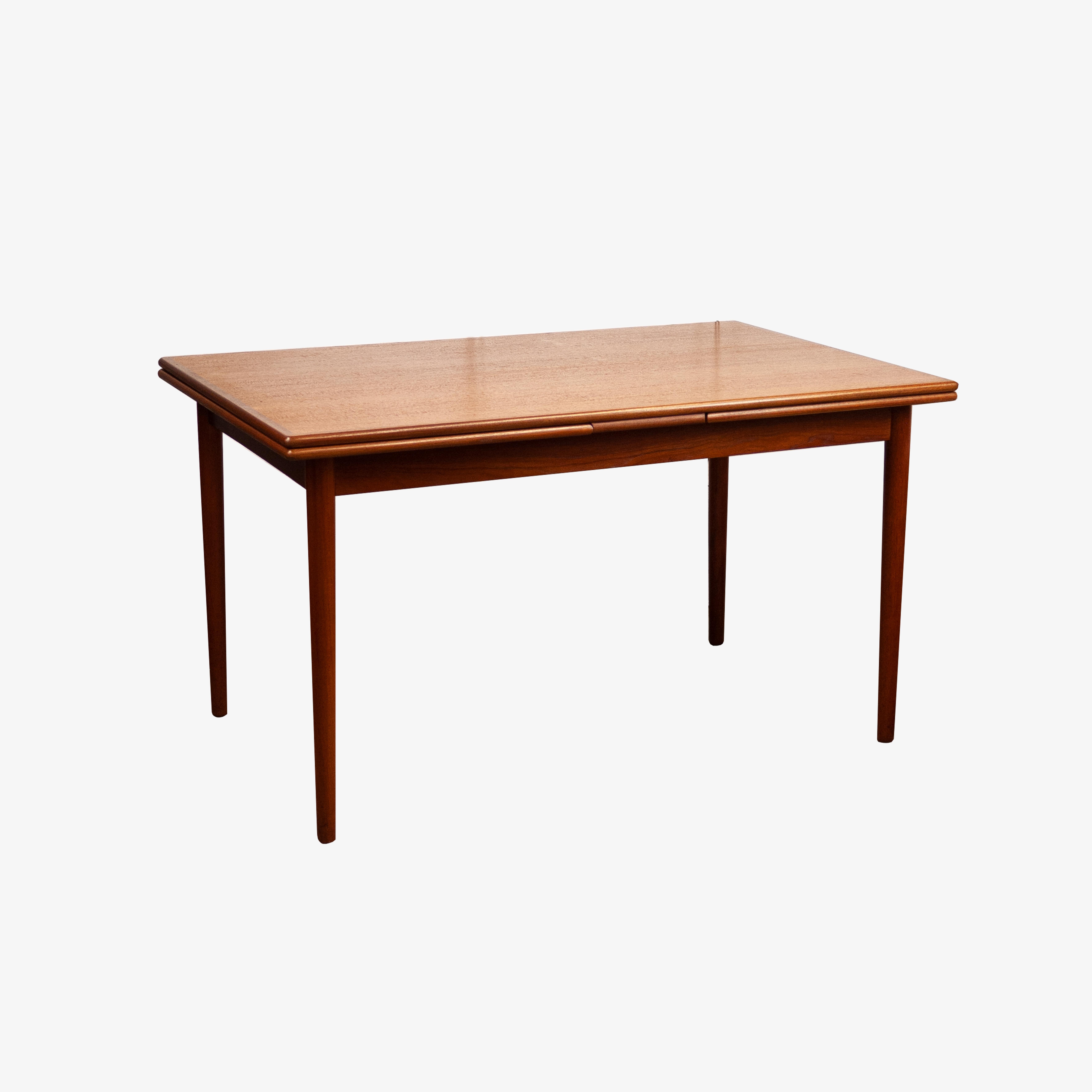 Mid-Century Danish Extending Teak Dining Table by Am Mobler, 1960s In Good Condition In Chesham, GB