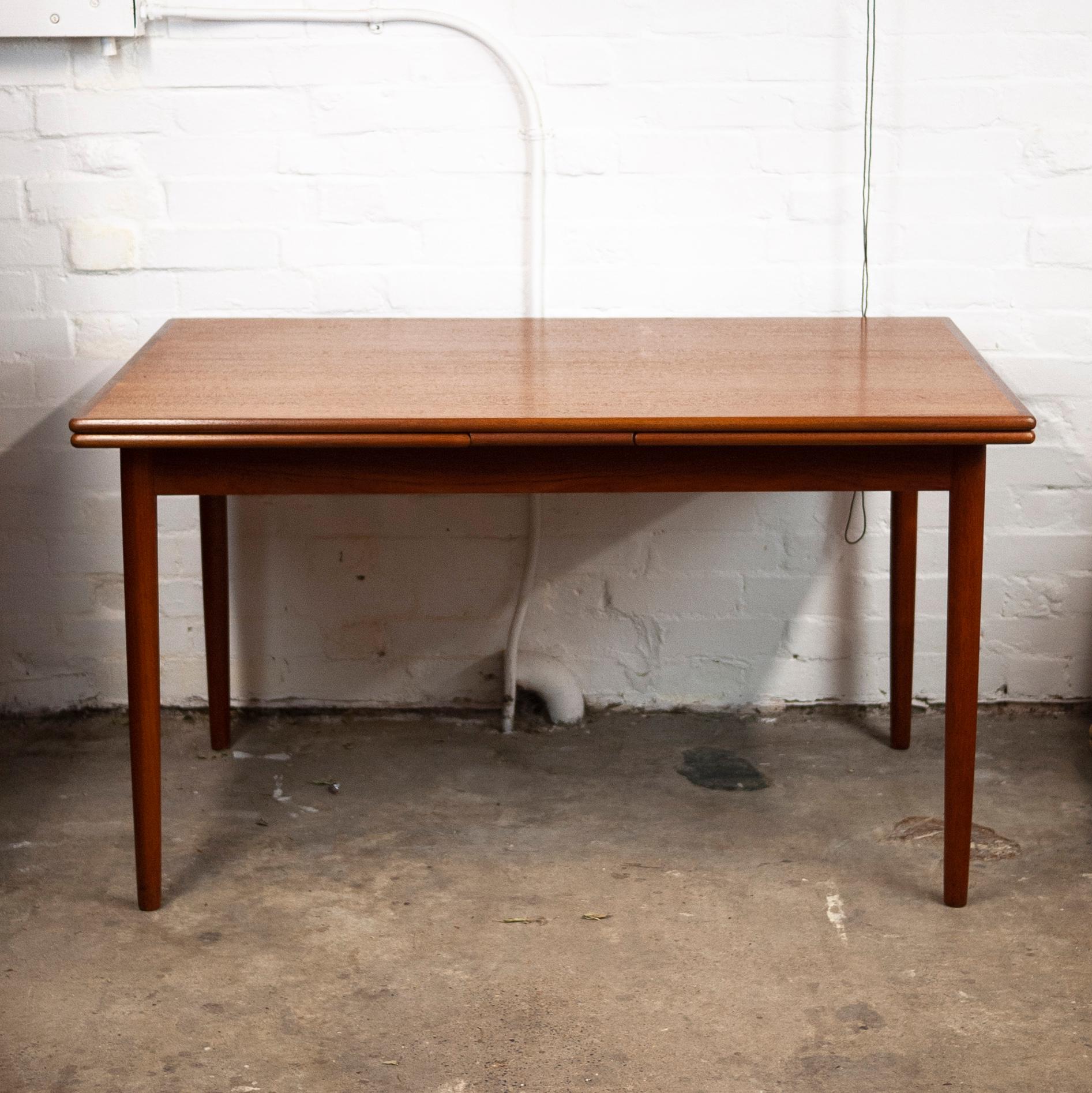 Mid-20th Century Mid-Century Danish Extending Teak Dining Table by Am Mobler, 1960s