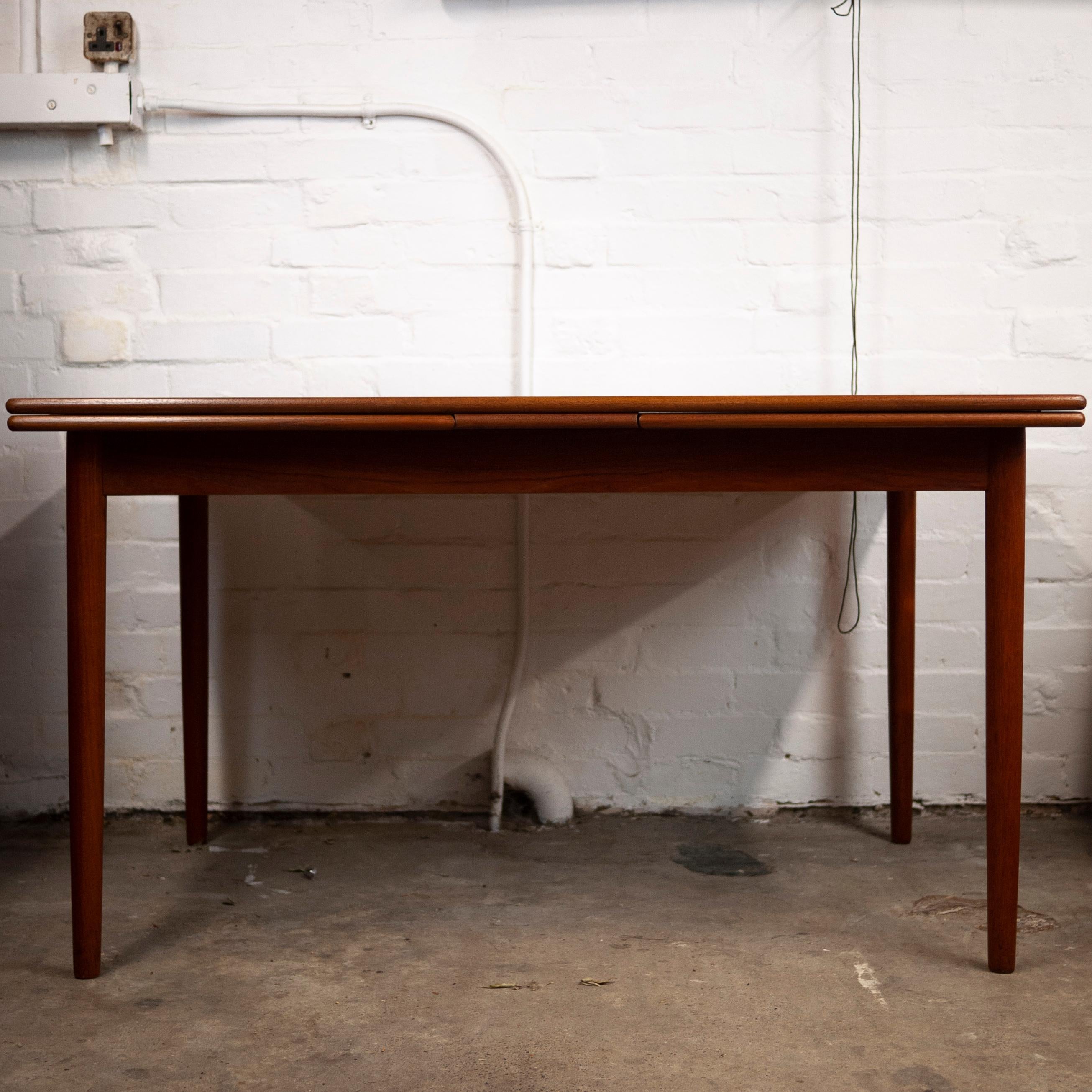 Mid-Century Danish Extending Teak Dining Table by Am Mobler, 1960s 1