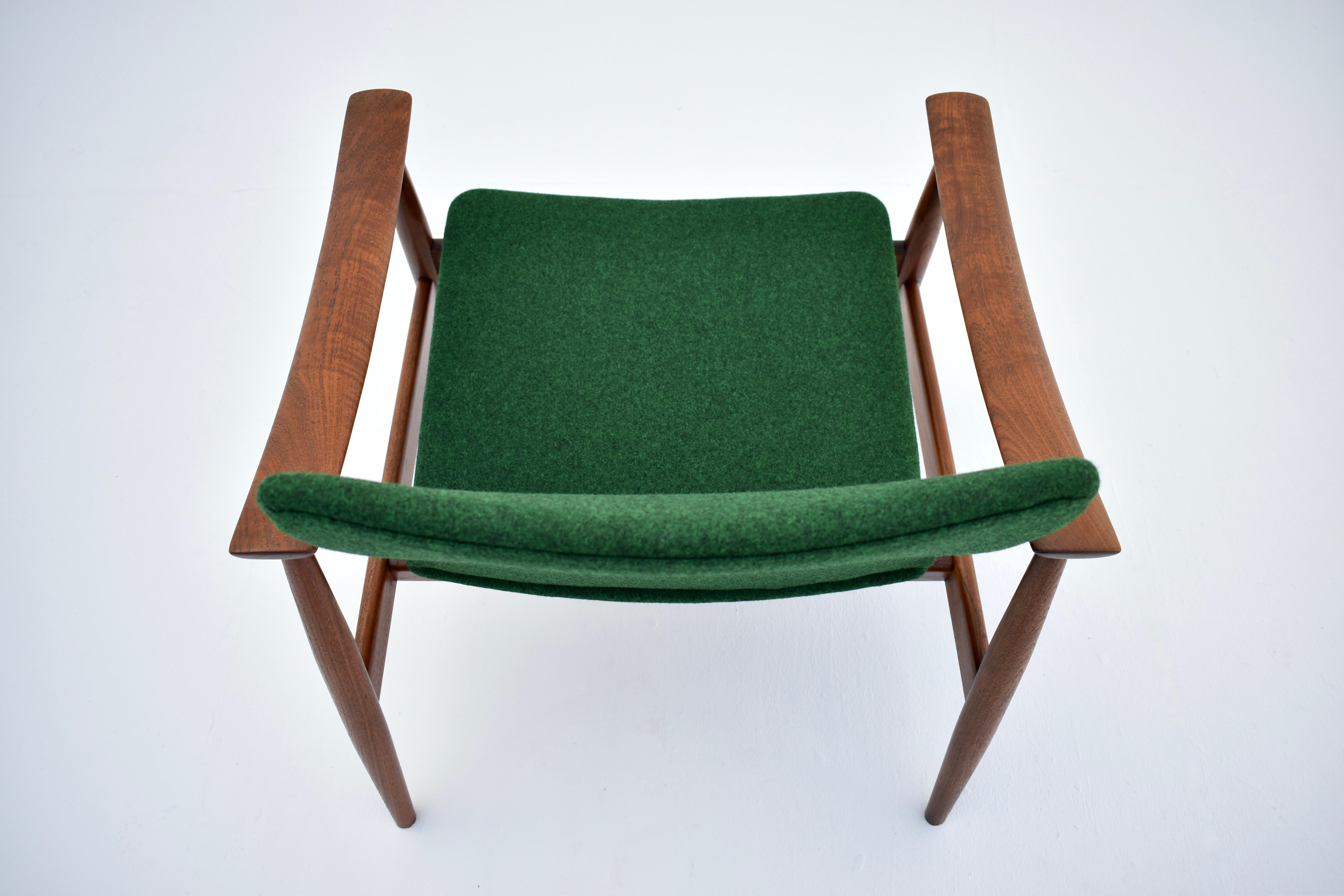 Mid Century Danish Finn Juhl Model 138 Teak Lounge Chair For France & Son For Sale 4