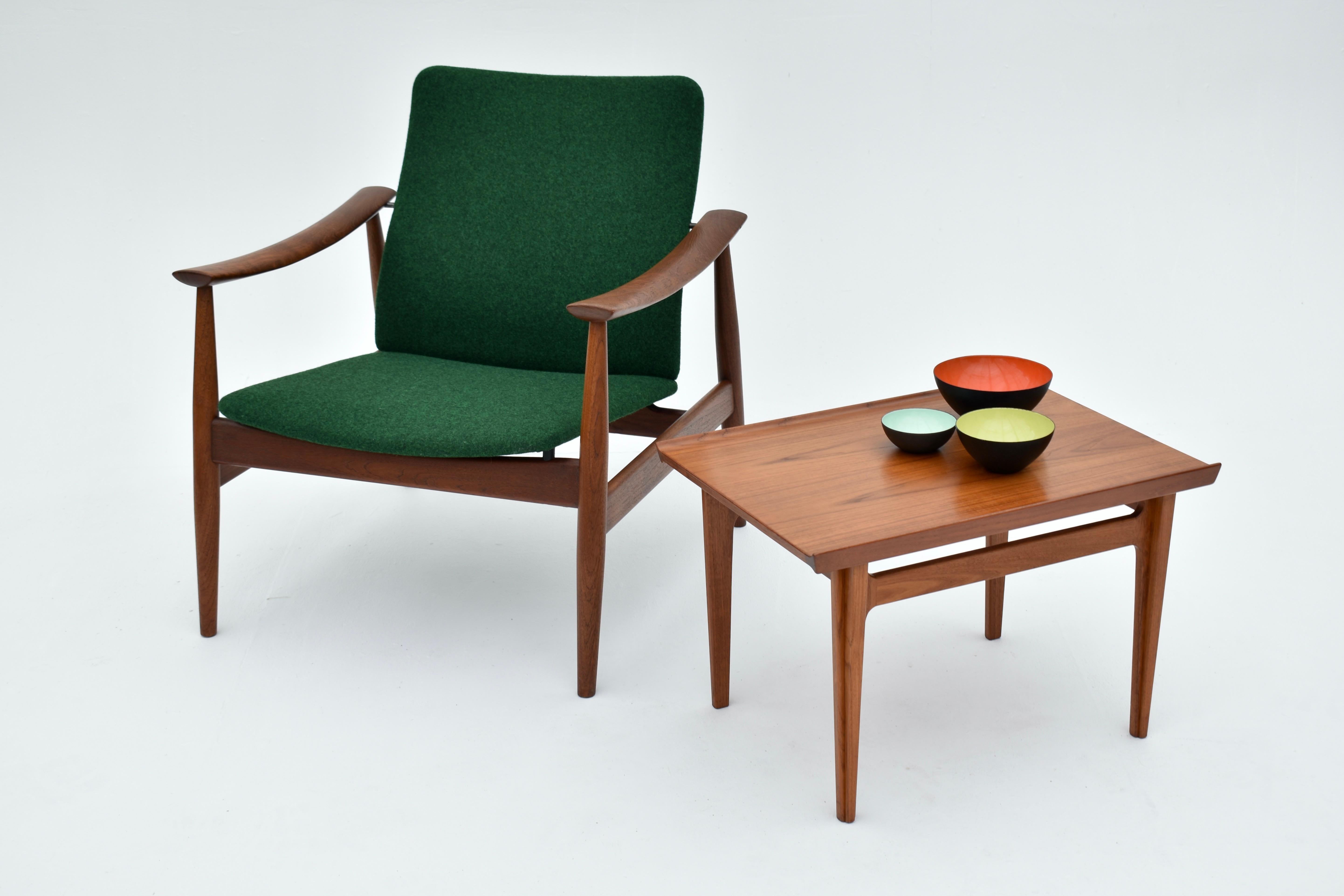 Mid Century Danish Finn Juhl Model 535 Teak side Table For France & Son 6