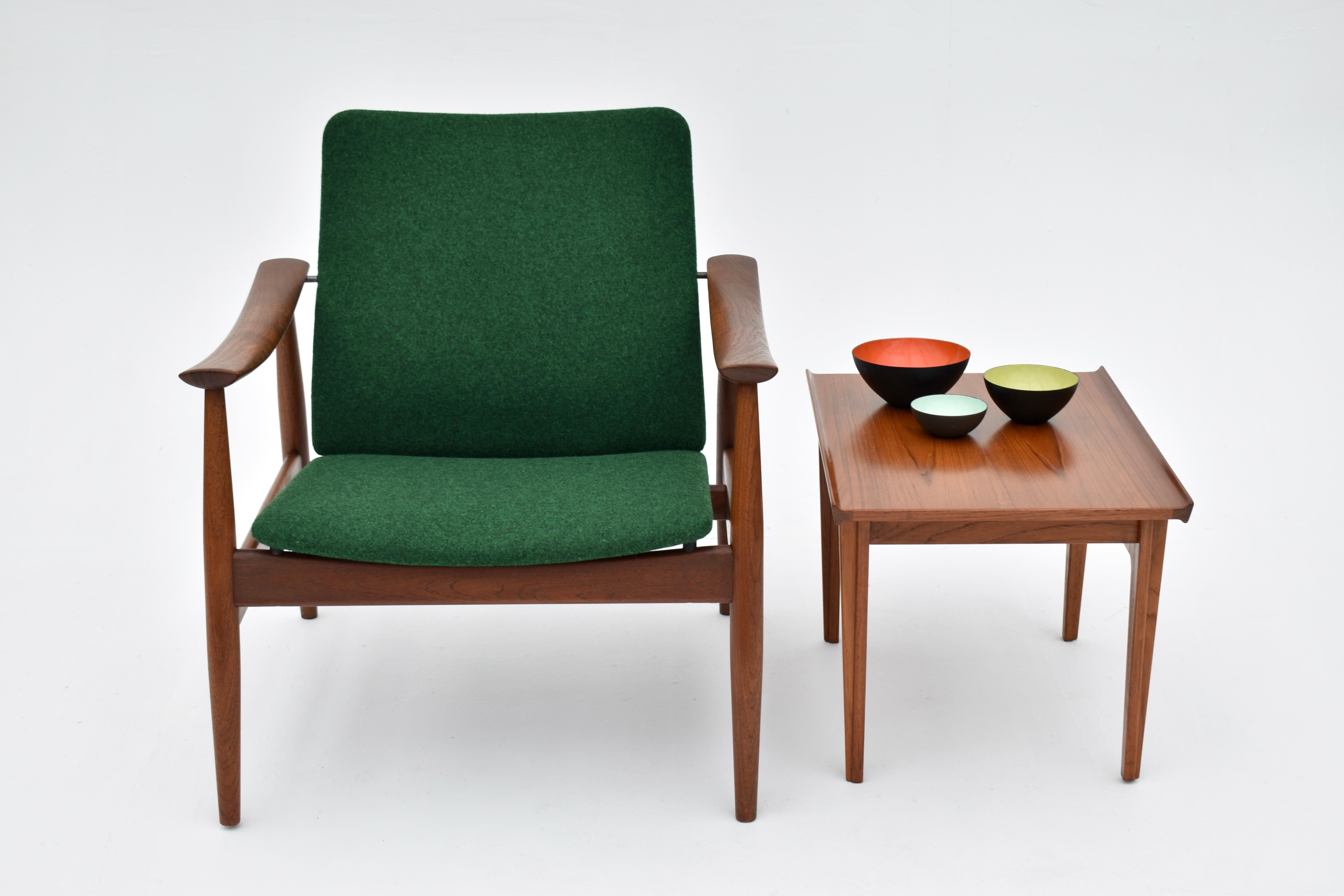 Mid Century Danish Finn Juhl Model 535 Teak side Table For France & Son 8