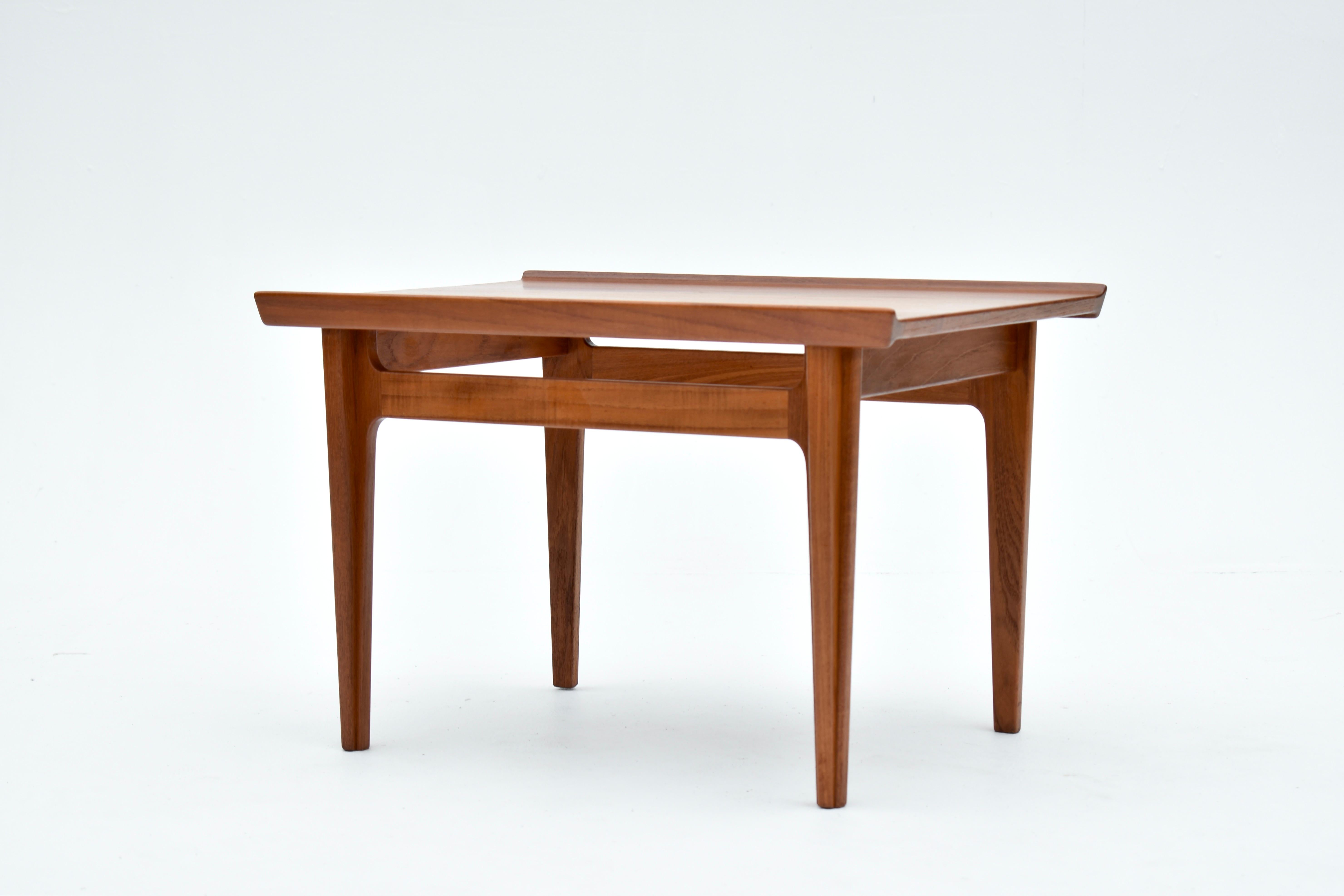 Scandinavian Modern Mid Century Danish Finn Juhl Model 535 Teak side Table For France & Son