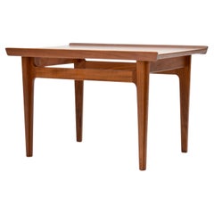 Mid Century Danish Finn Juhl Model 535 Teak side Table For France & Son
