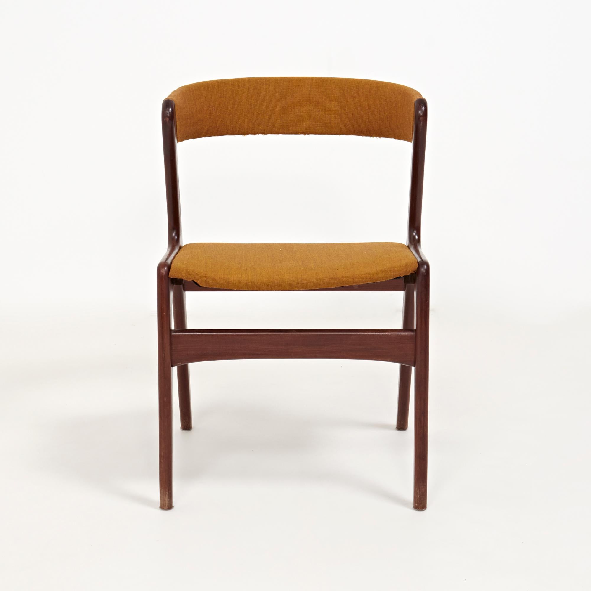 Exemplifying Mid-Century Modern design, this set of 2 fire chairs designed by Kai Kristiansen combine sleek curves with angular lines to create an iconic Silhouette.

Constructed with solid teak wood bases, the chairs have curved backrests in a