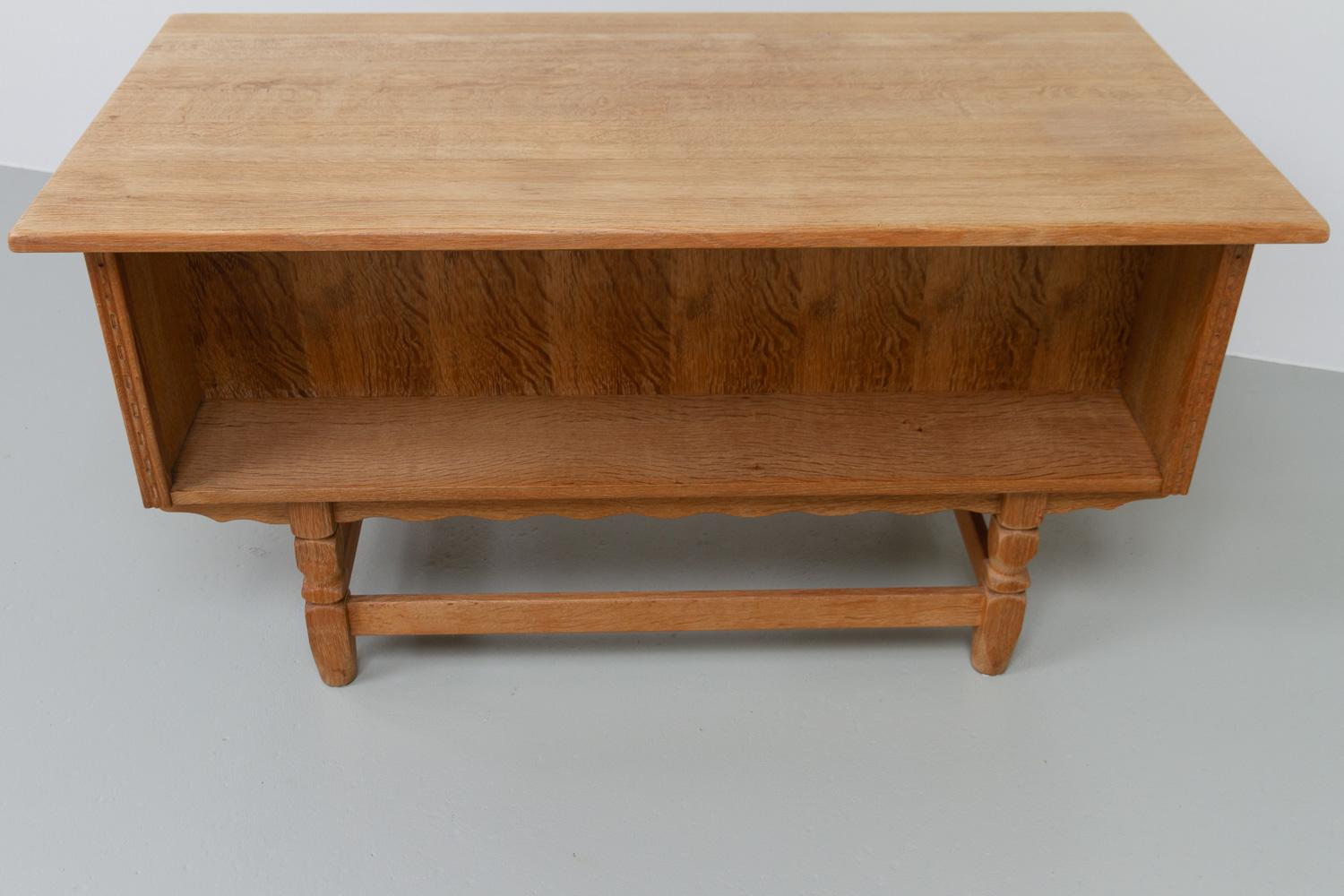 Mid-Century Danish Freestanding Desk in Oak, 1960s. 12