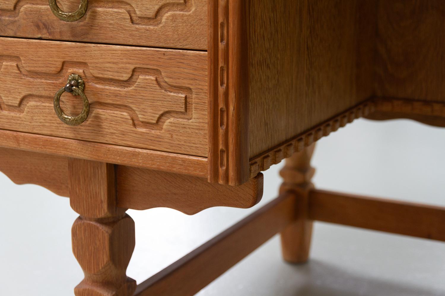 Mid-Century Danish Freestanding Desk in Oak, 1960s. 13