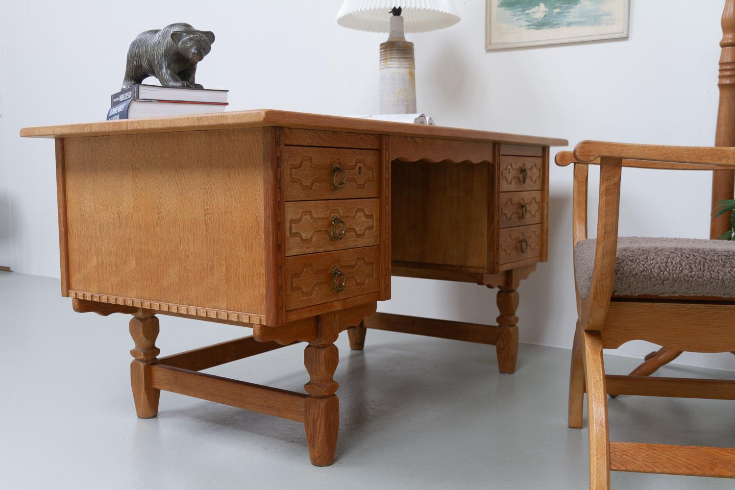 Scandinavian Modern Mid-Century Danish Freestanding Desk in Oak, 1960s.