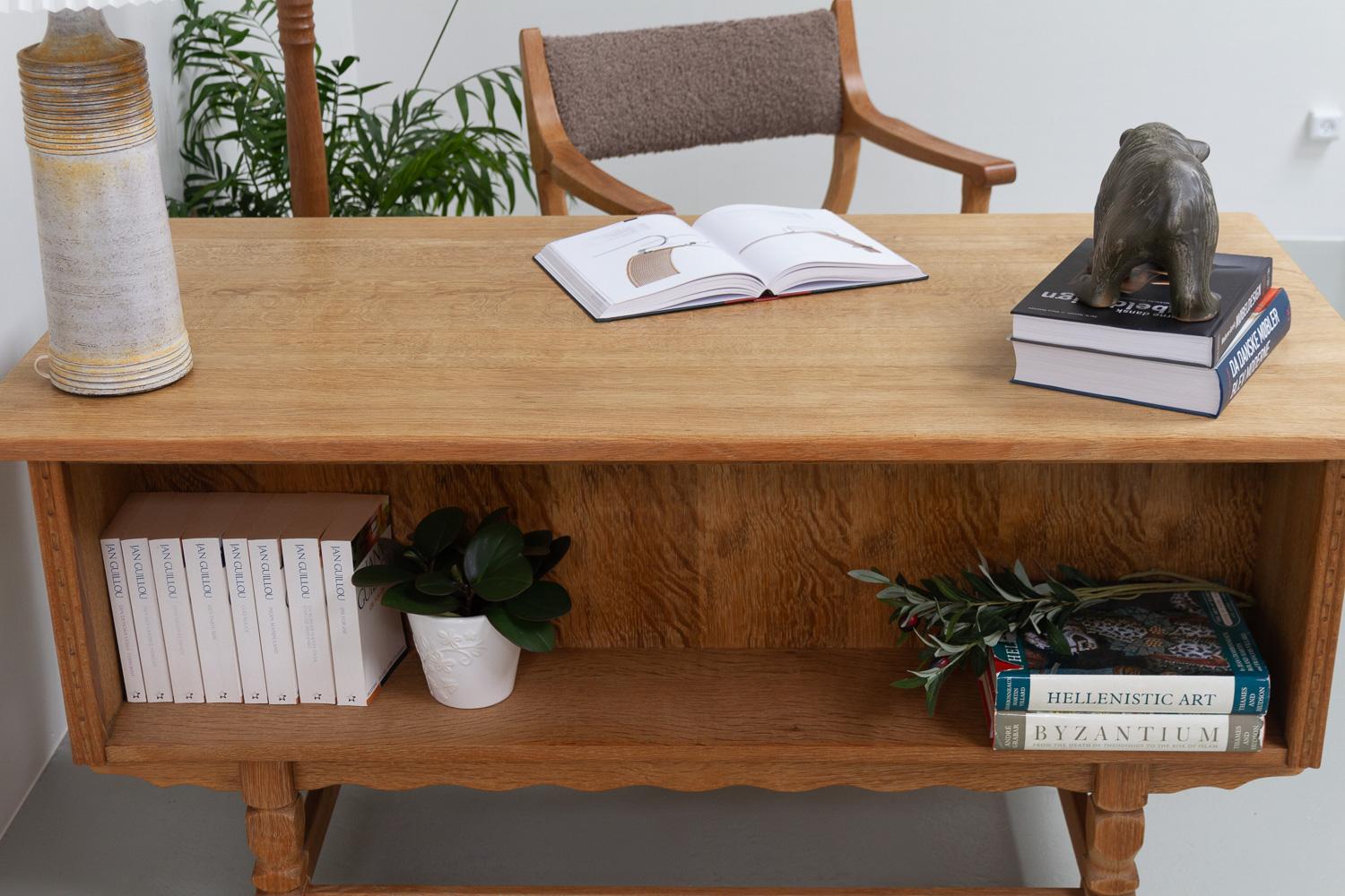Mid-20th Century Mid-Century Danish Freestanding Desk in Oak, 1960s.