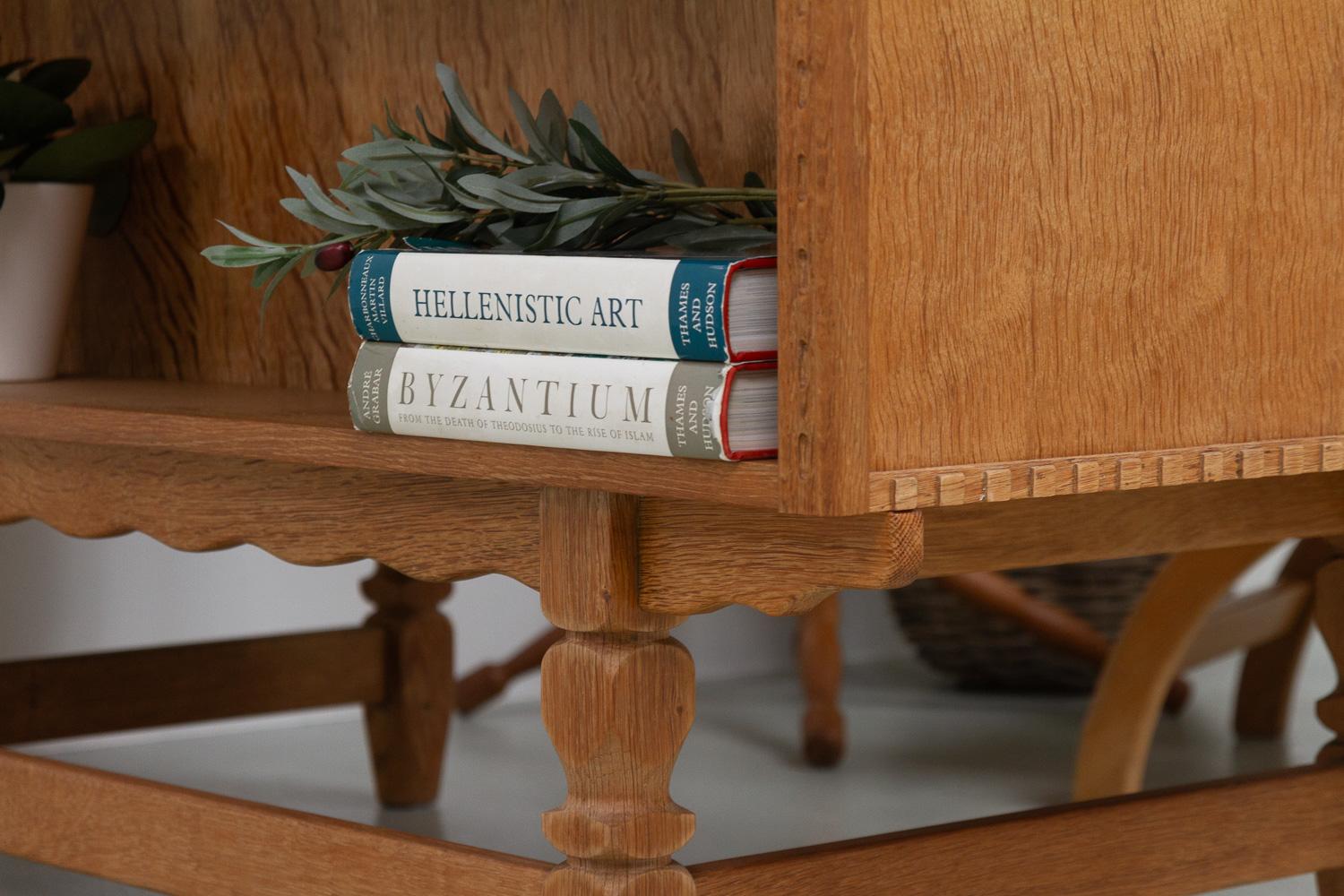 Mid-Century Danish Freestanding Desk in Oak, 1960s. 2