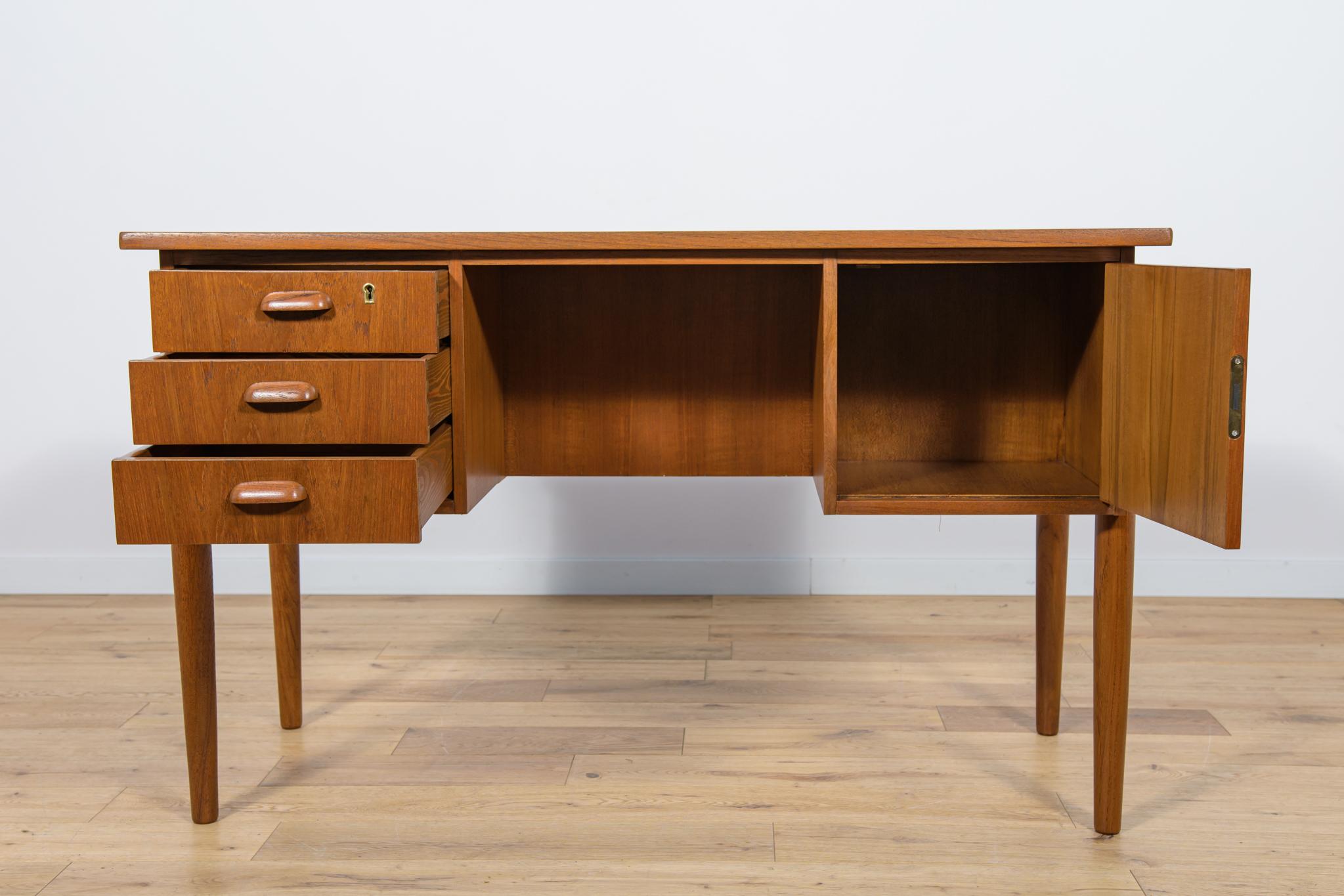 Mid-Century Danish Freestanding Teak Desk, 1960s For Sale 6