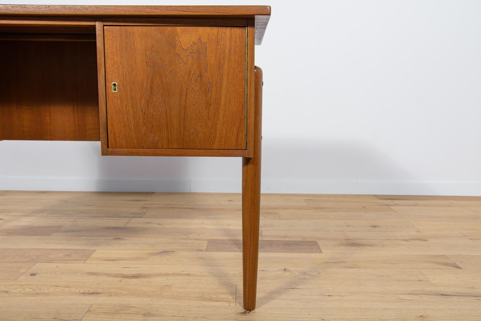 Mid-Century Danish Freestanding Teak Desk, 1960s For Sale 9