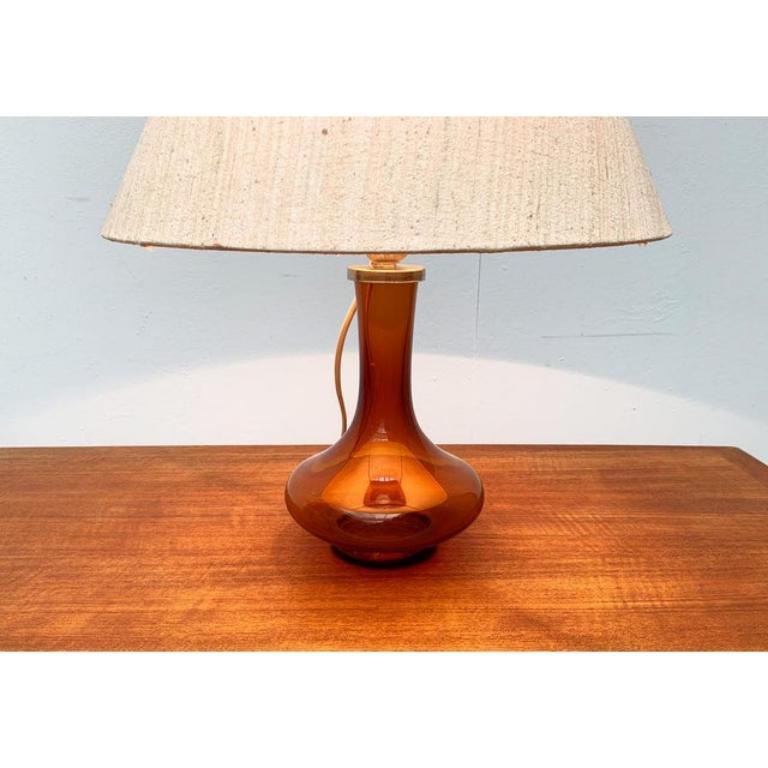 Metallo Lampada da tavolo in vetro danese di metà secolo di Holmegaard, anni '60 in vendita