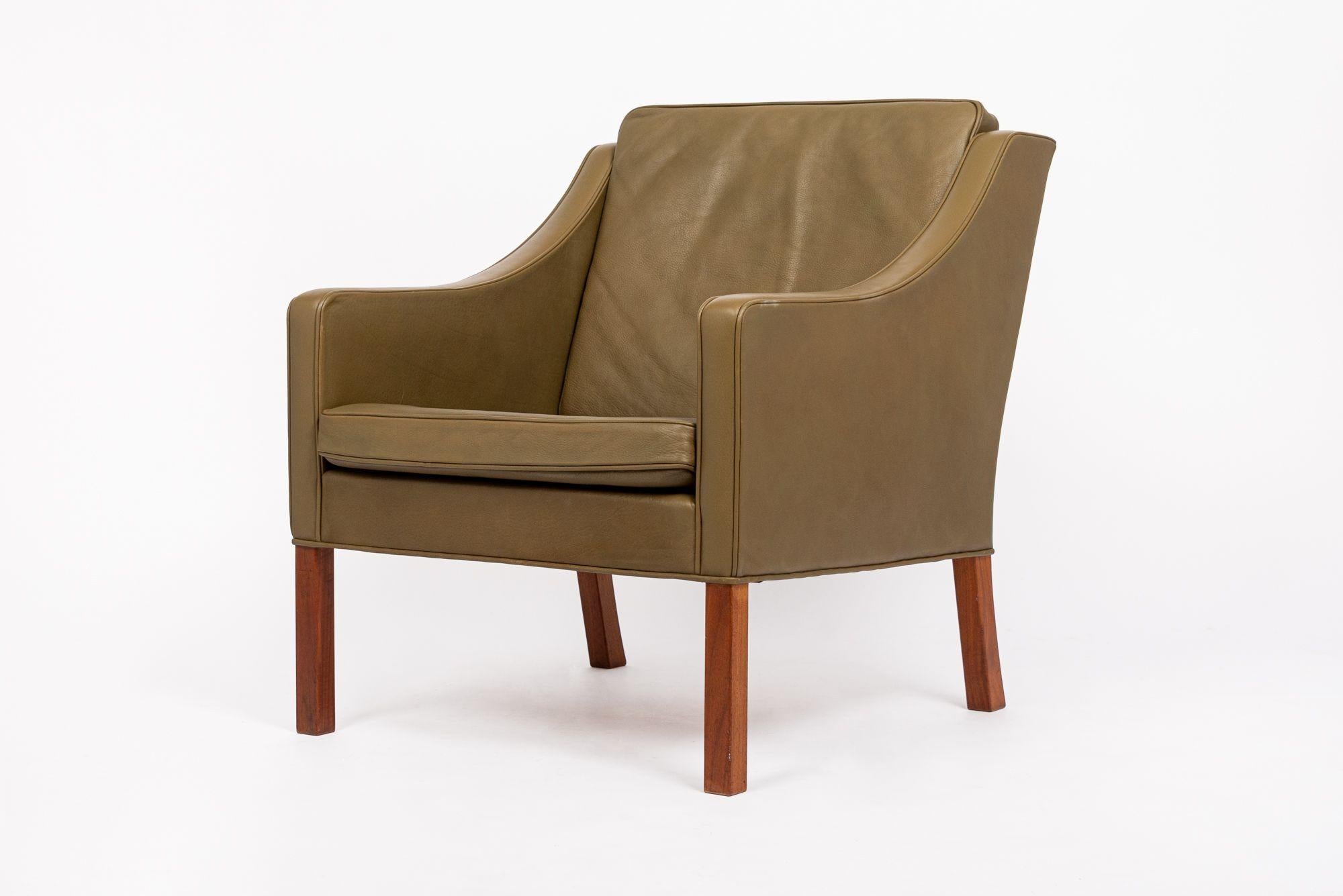 Mid Century Danish Green Leather Lounge Chair by Borge Mogensen 6