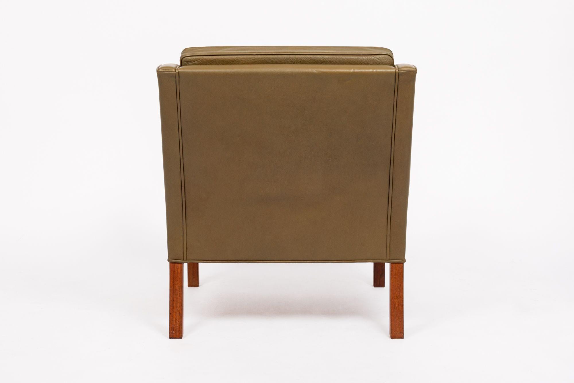 Mid Century Danish Green Leather Lounge Chair by Borge Mogensen 1