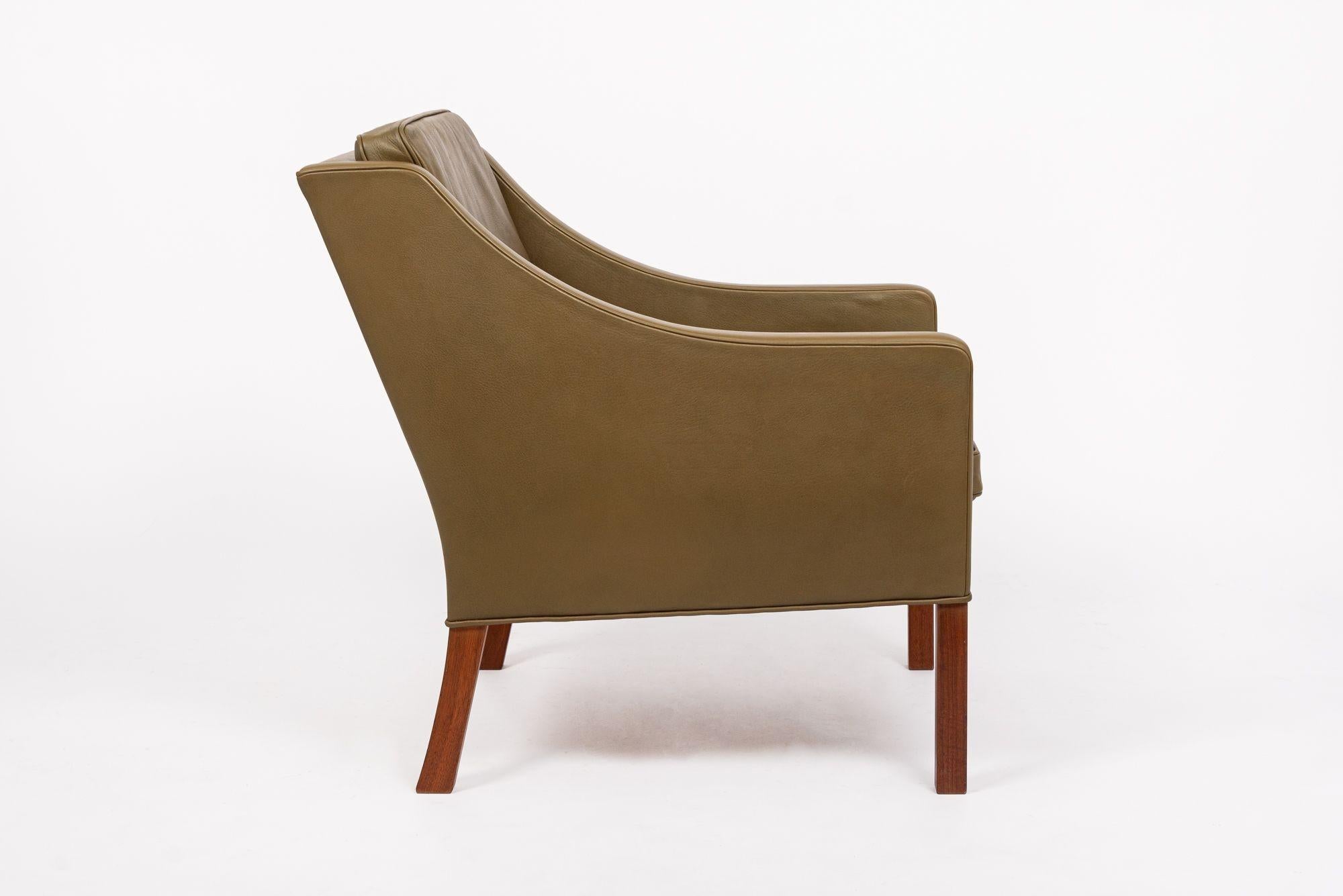 Mid Century Danish Green Leather Lounge Chair by Borge Mogensen 2