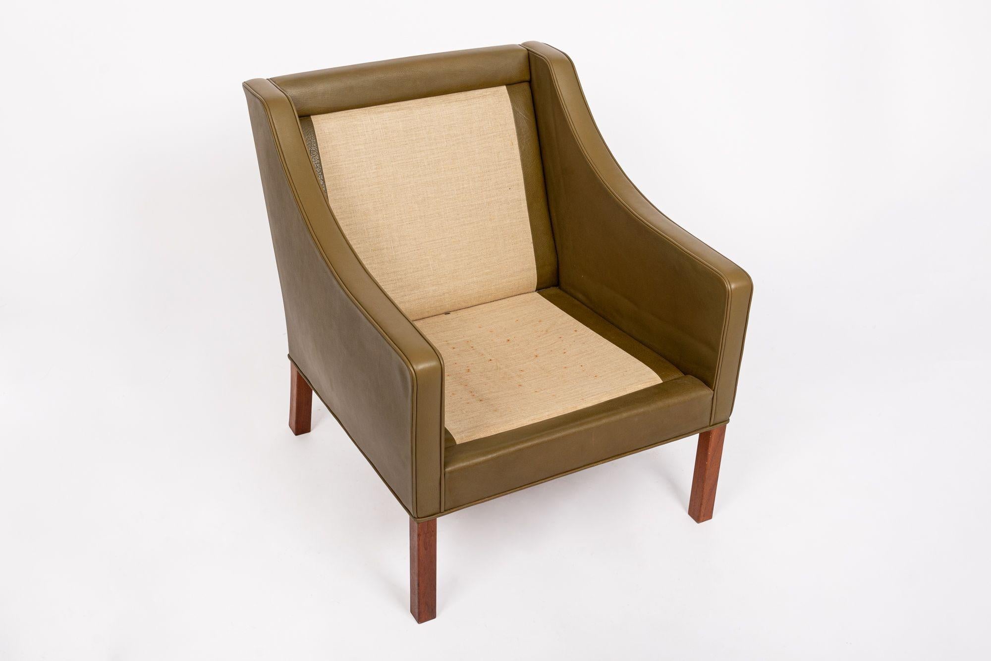 Mid Century Danish Green Leather Lounge Chair by Borge Mogensen 4