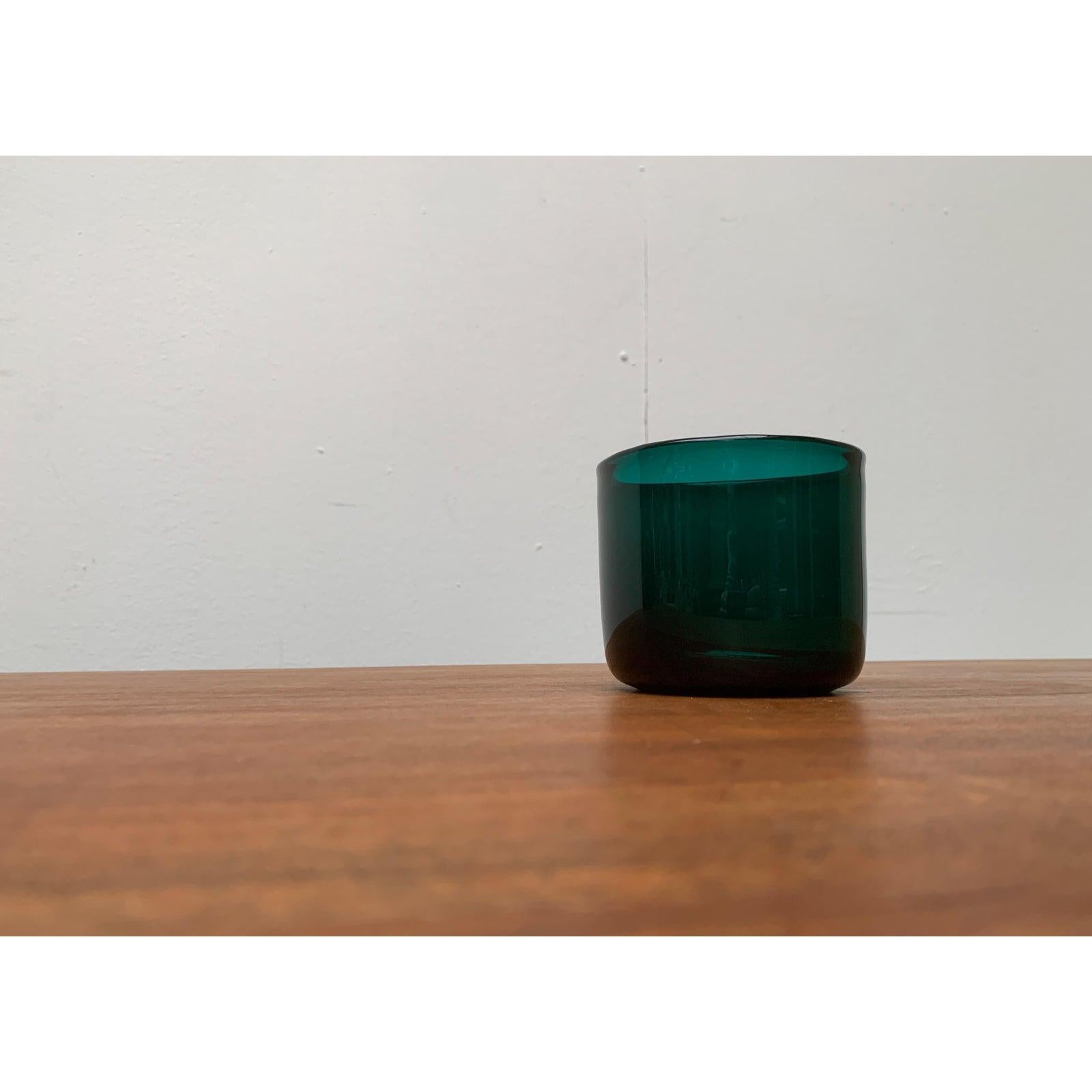 Bol en verre du Groenland danois du milieu du siècle par Per Lütken pour Holmegaard, années 1960 en vente 3