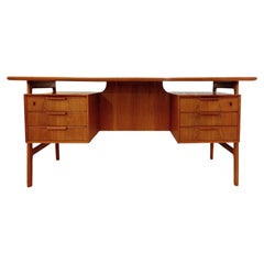 Mid Century Danish Gunni Omann Model-75 Floating-Top Desk for Omann Jun
