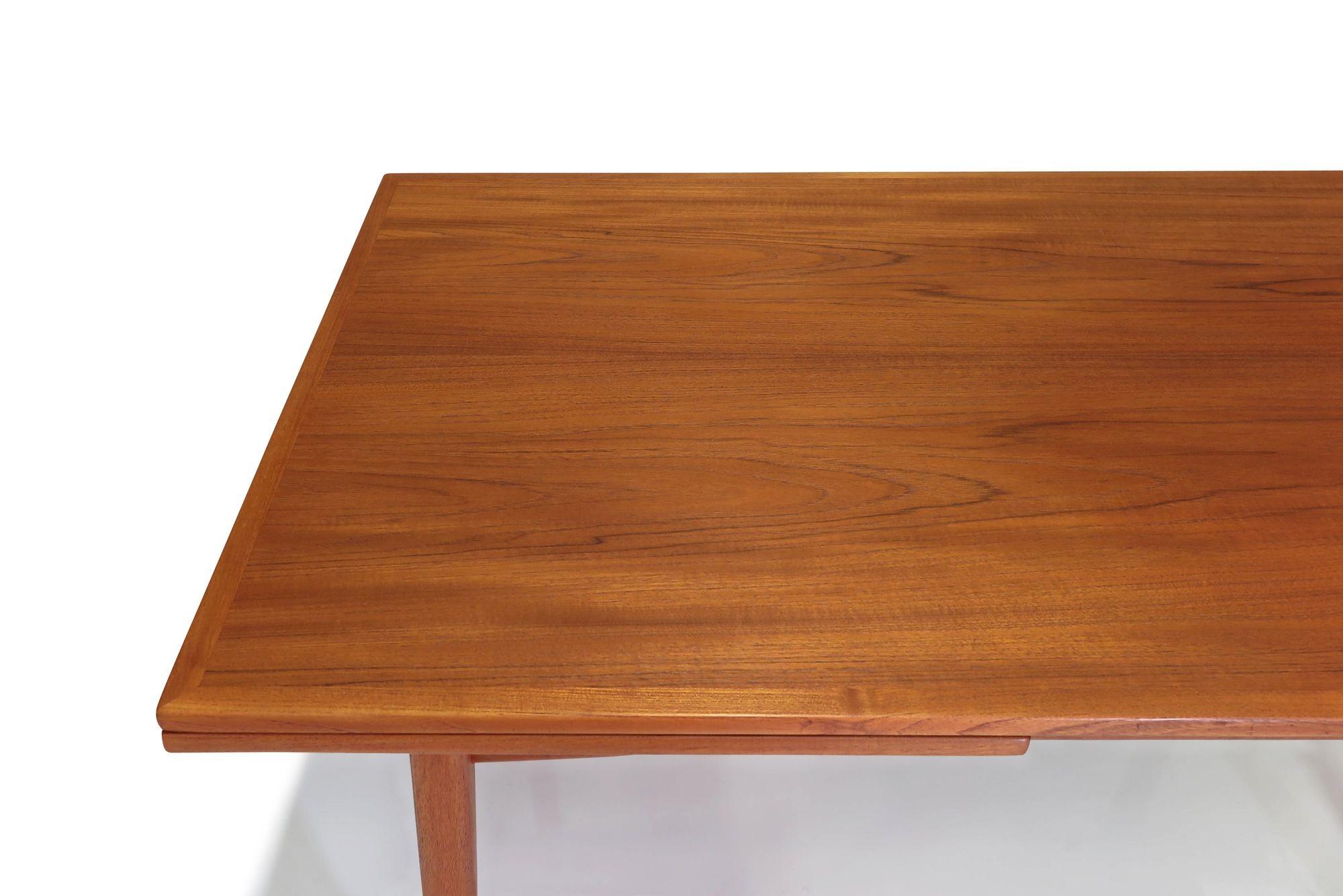 Mid-century Danish H. Sigh & Son Teak Dining Table, Denmark In Excellent Condition For Sale In Oakland, CA