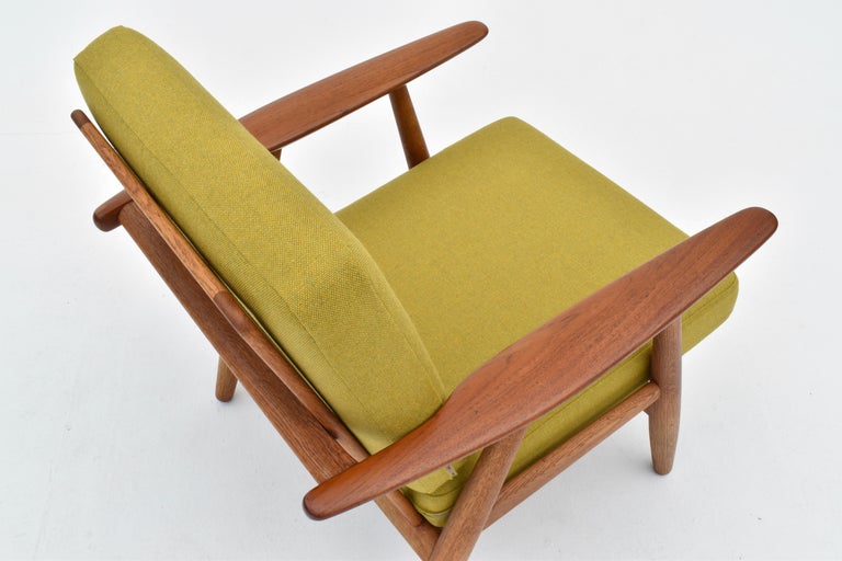 Mid Century Danish Hans Wegner Model GE240 Cigar Chair For Getama