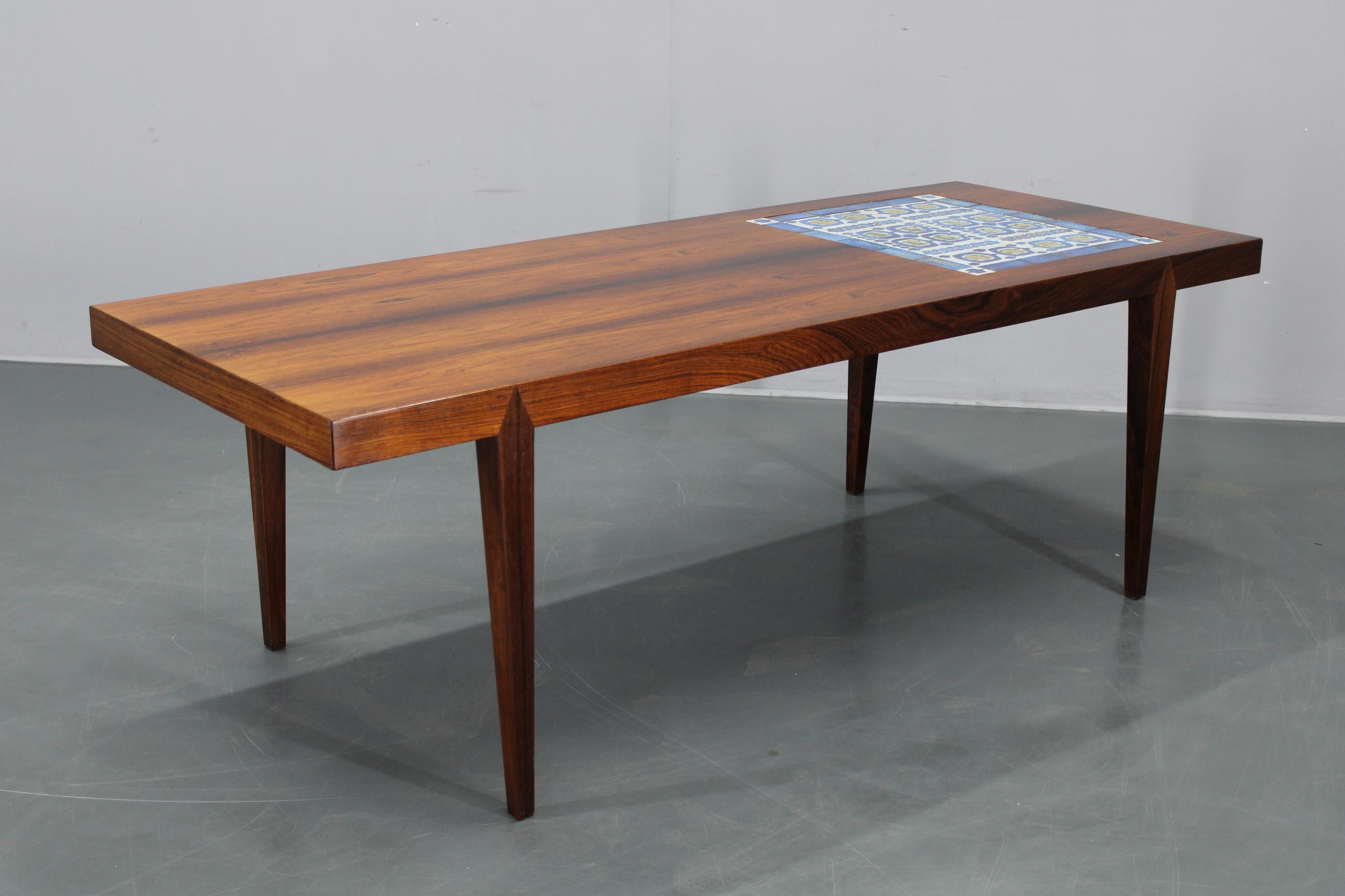 Mid-century Danish Haslev Mobelsnedkeri Coffee Table, Ceramic Tile Inlay, 1960s For Sale 4