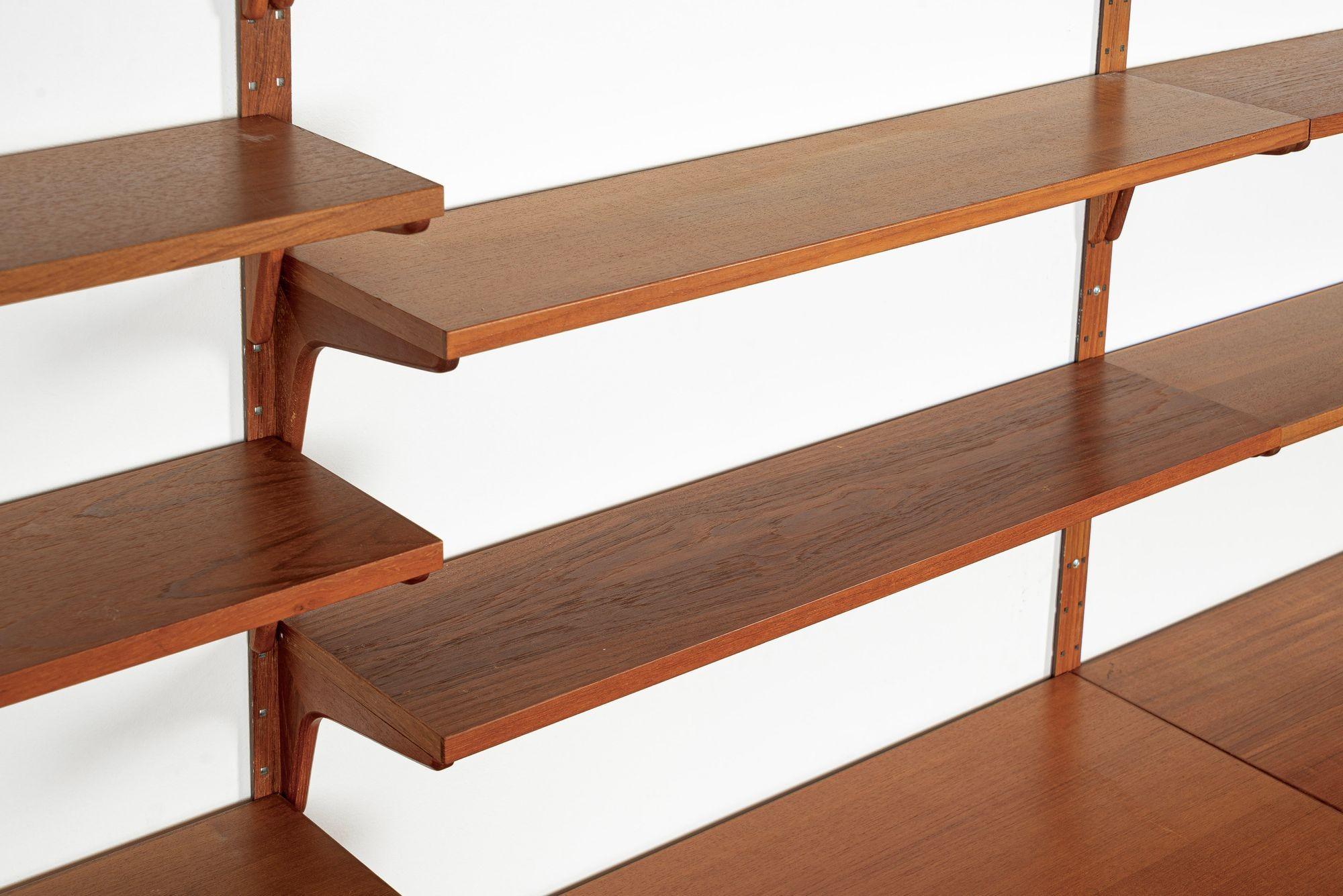 Mid Century Danish HG Teak Wood Modular Wall Unit Shelving & Bookcase For Sale 3