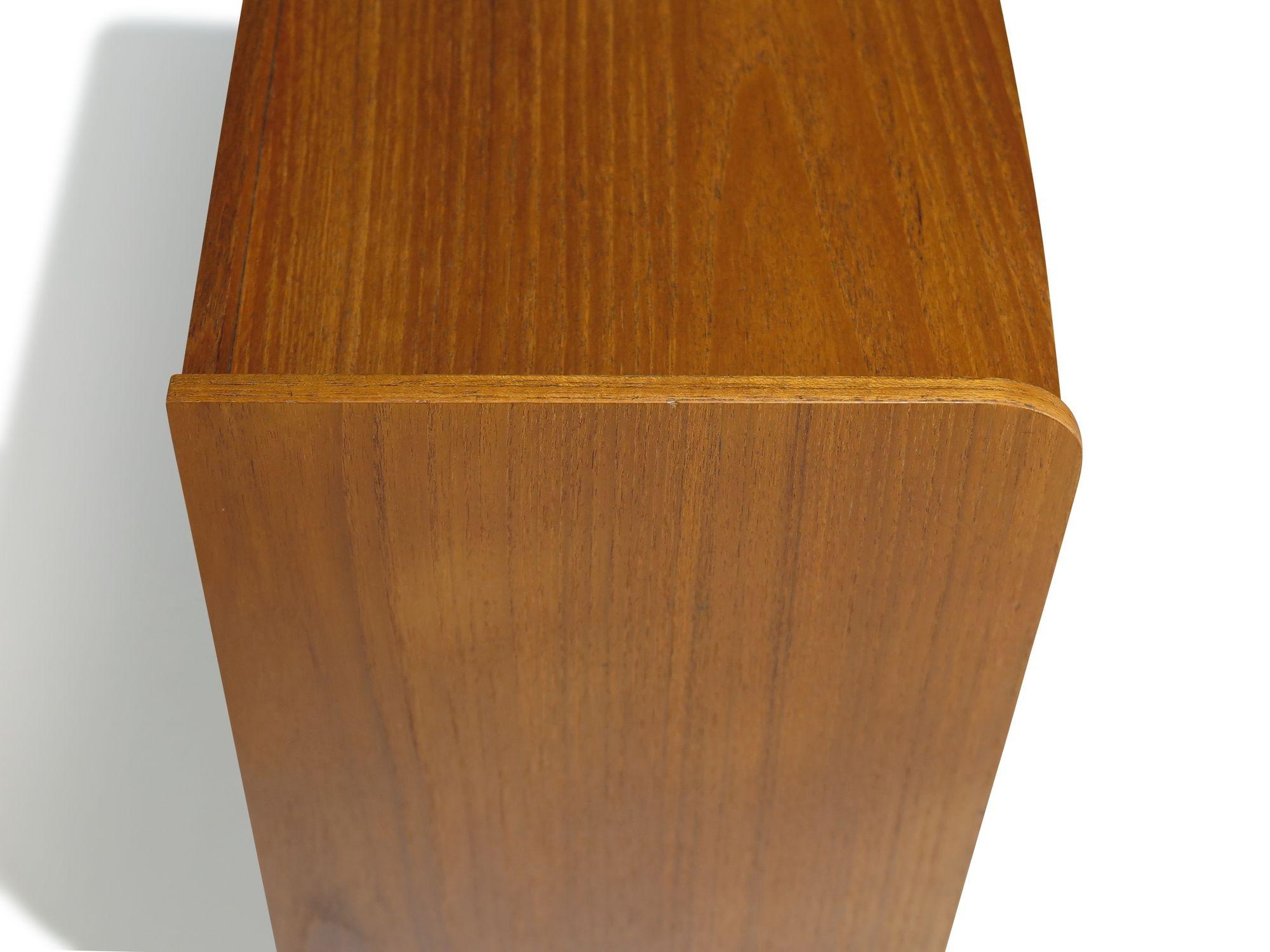 Mid-century Danish Kai Kristiansen Teak Entry Chest or Nightstand For Sale 4