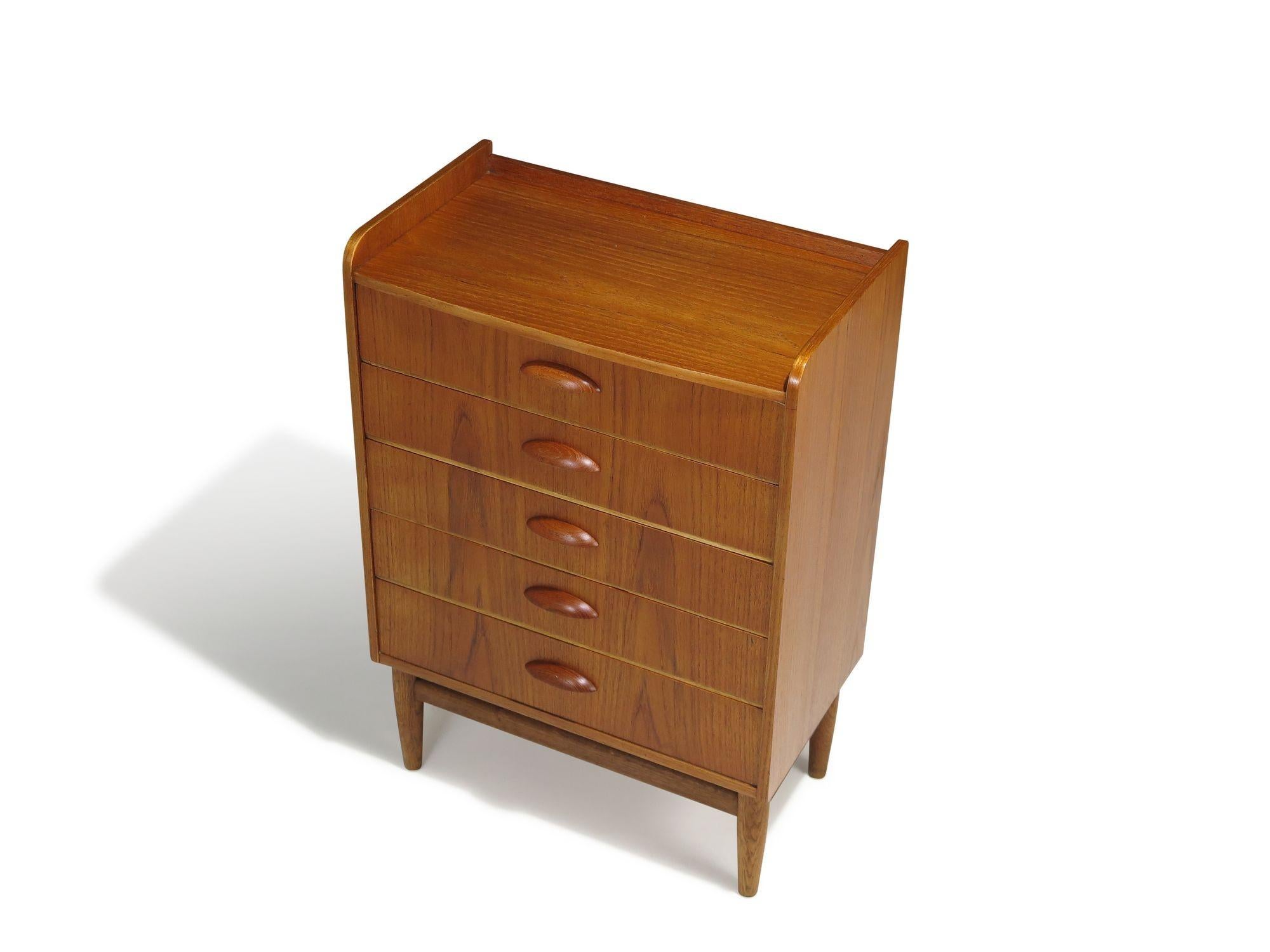 Mid-century Danish Kai Kristiansen Teak Entry Chest or Nightstand In Excellent Condition For Sale In Oakland, CA