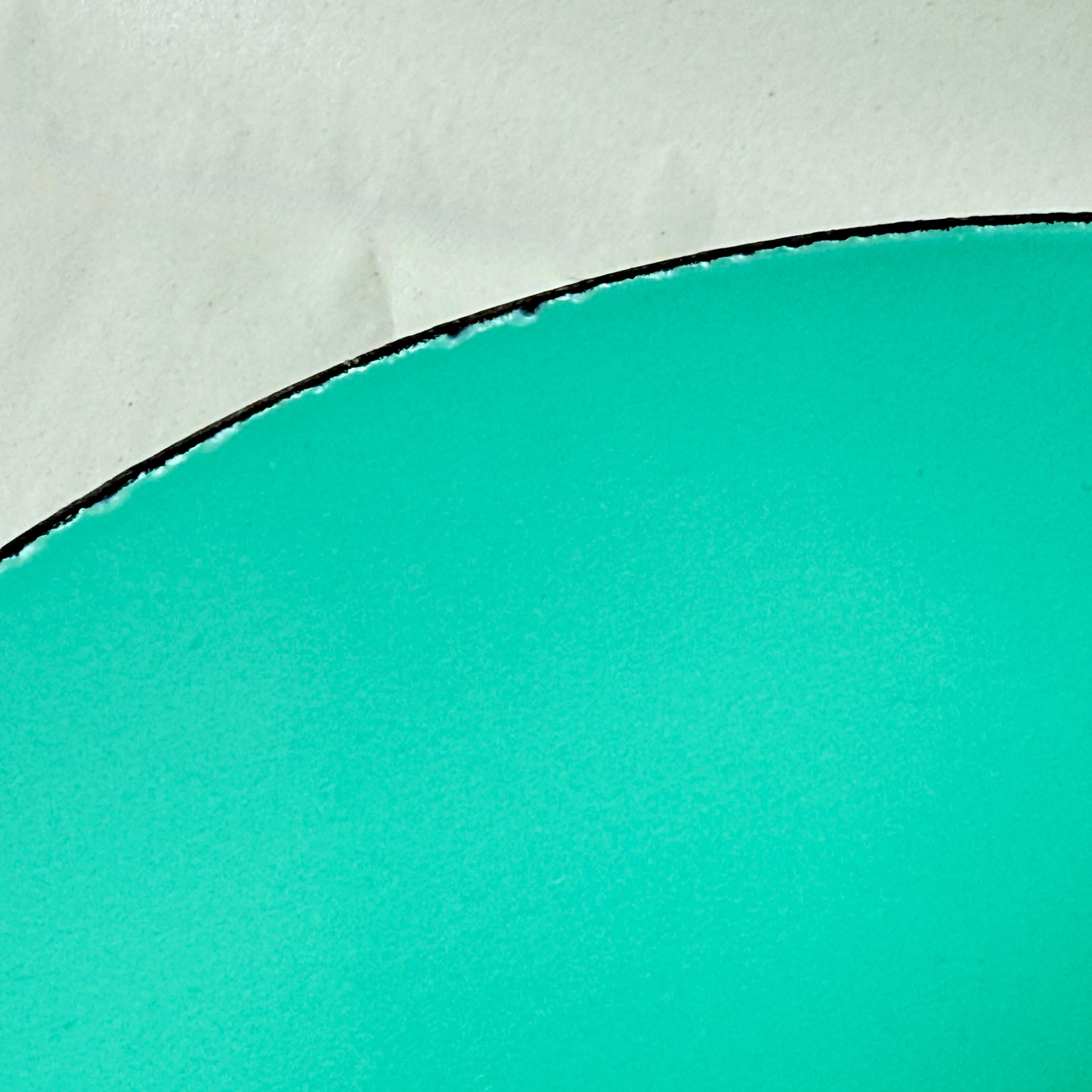 Ensaladera grande danesa de mediados de siglo esmaltada Krenit verde jade en venta 3