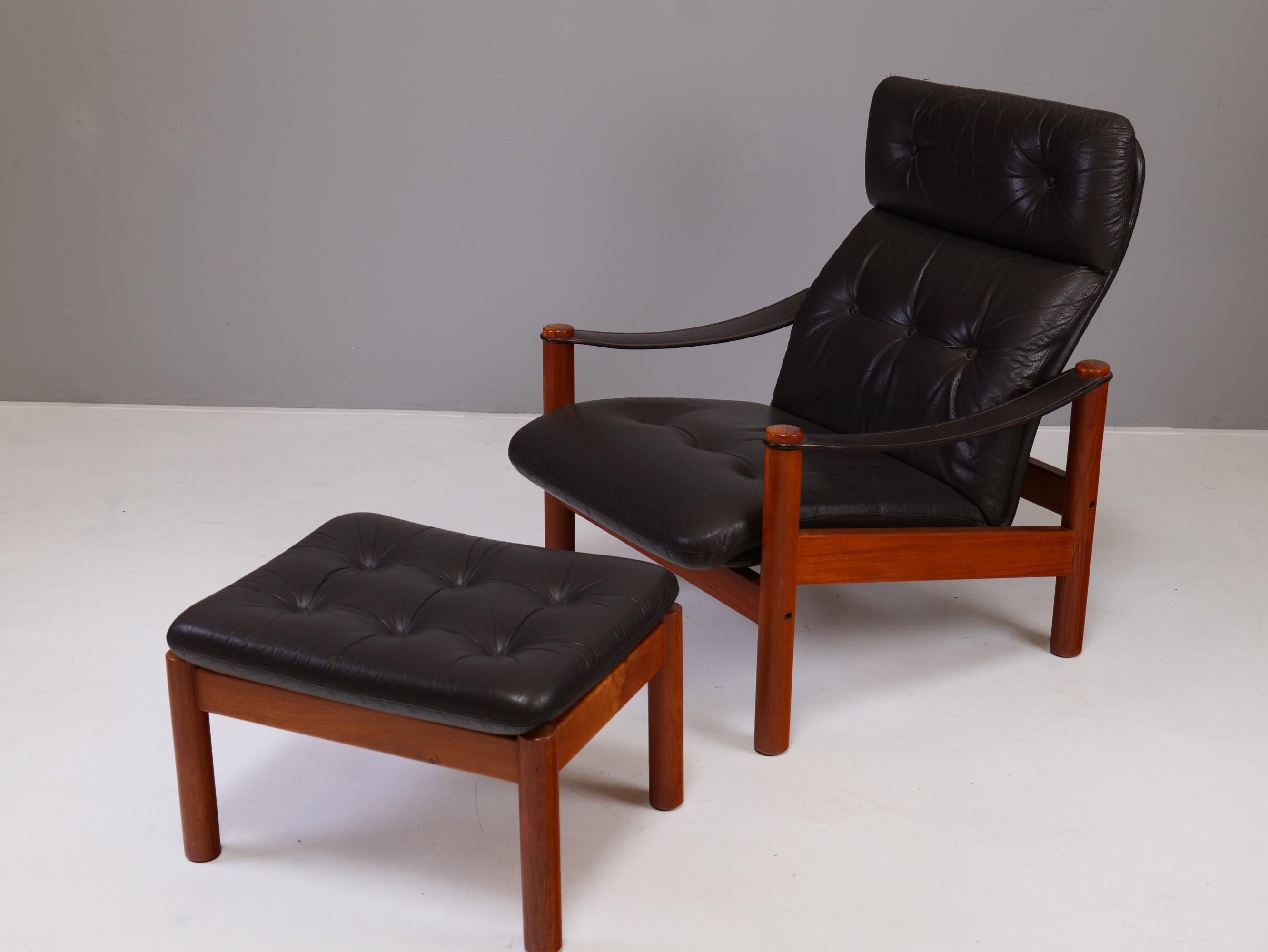 Mid-Century Modern Mid-Century Danish Leather Lounge Chair with Ottomann