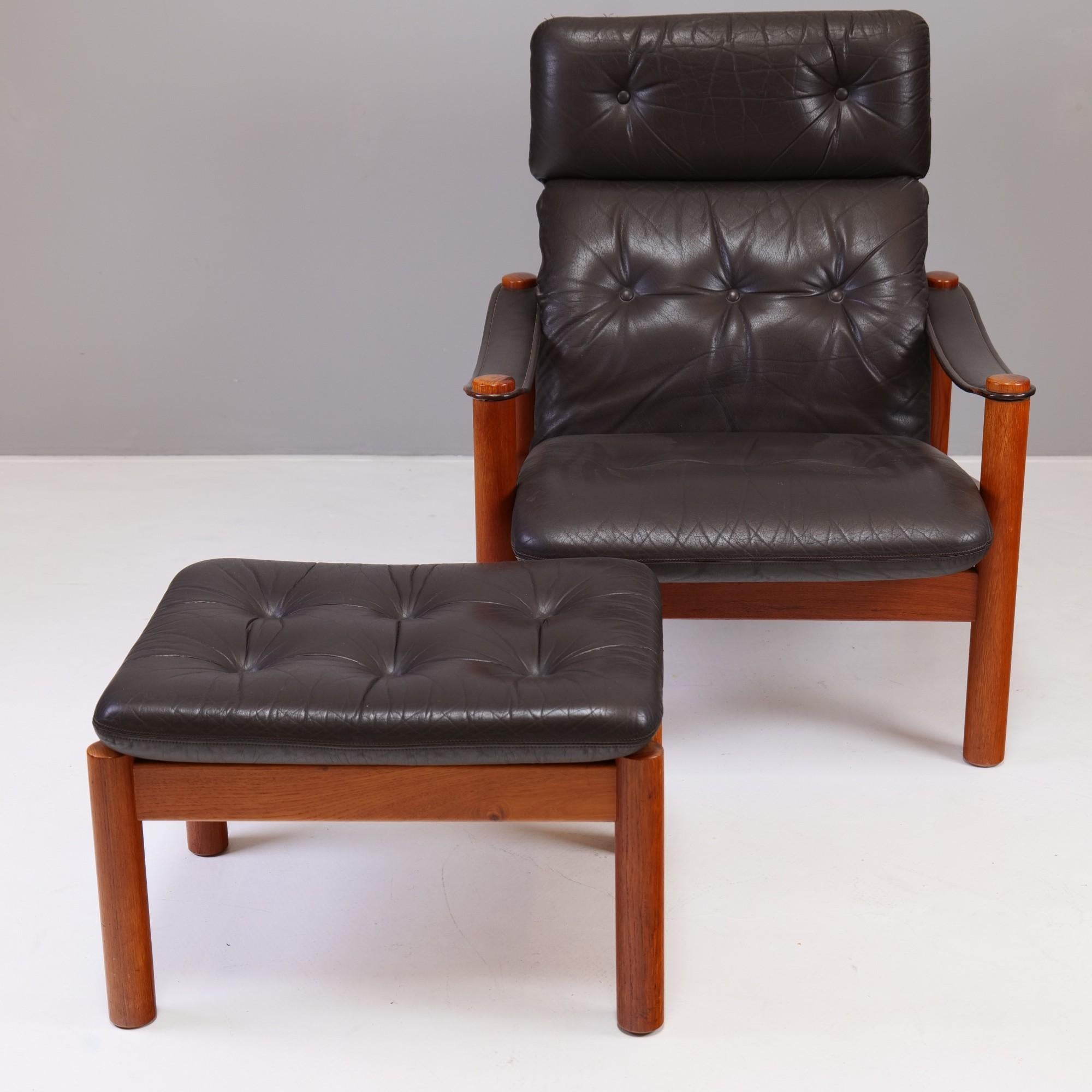 Mid-Century Danish Leather Lounge Chair with Ottomann In Good Condition In Saarbrücken, SL