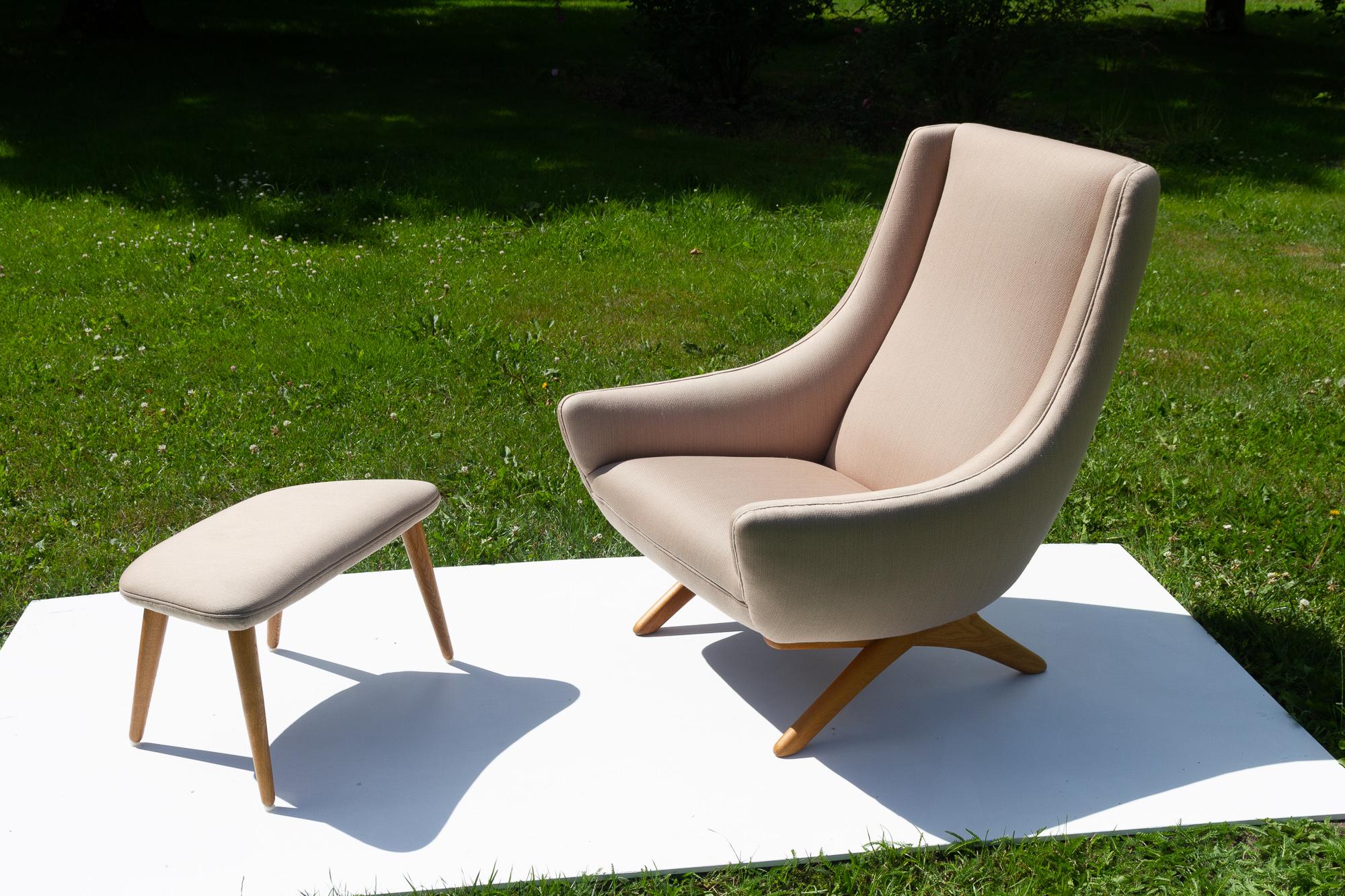 Mid-Century Danish Lounge Chair and Stool Model ML 141 by Illum Wikkelsø, 1960s For Sale 5