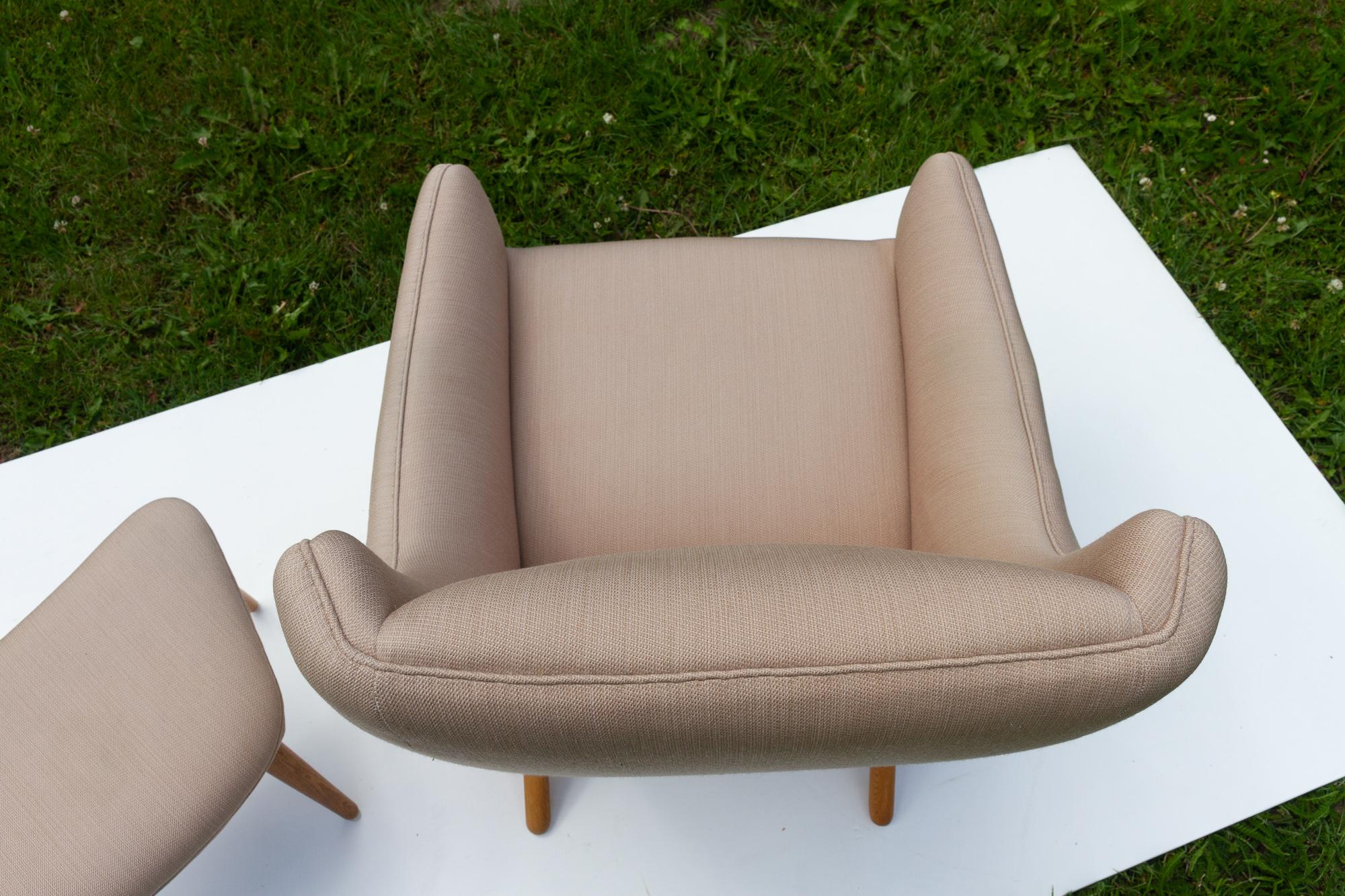 Mid-Century Danish Lounge Chair and Stool Model ML 141 by Illum Wikkelsø, 1960s For Sale 13