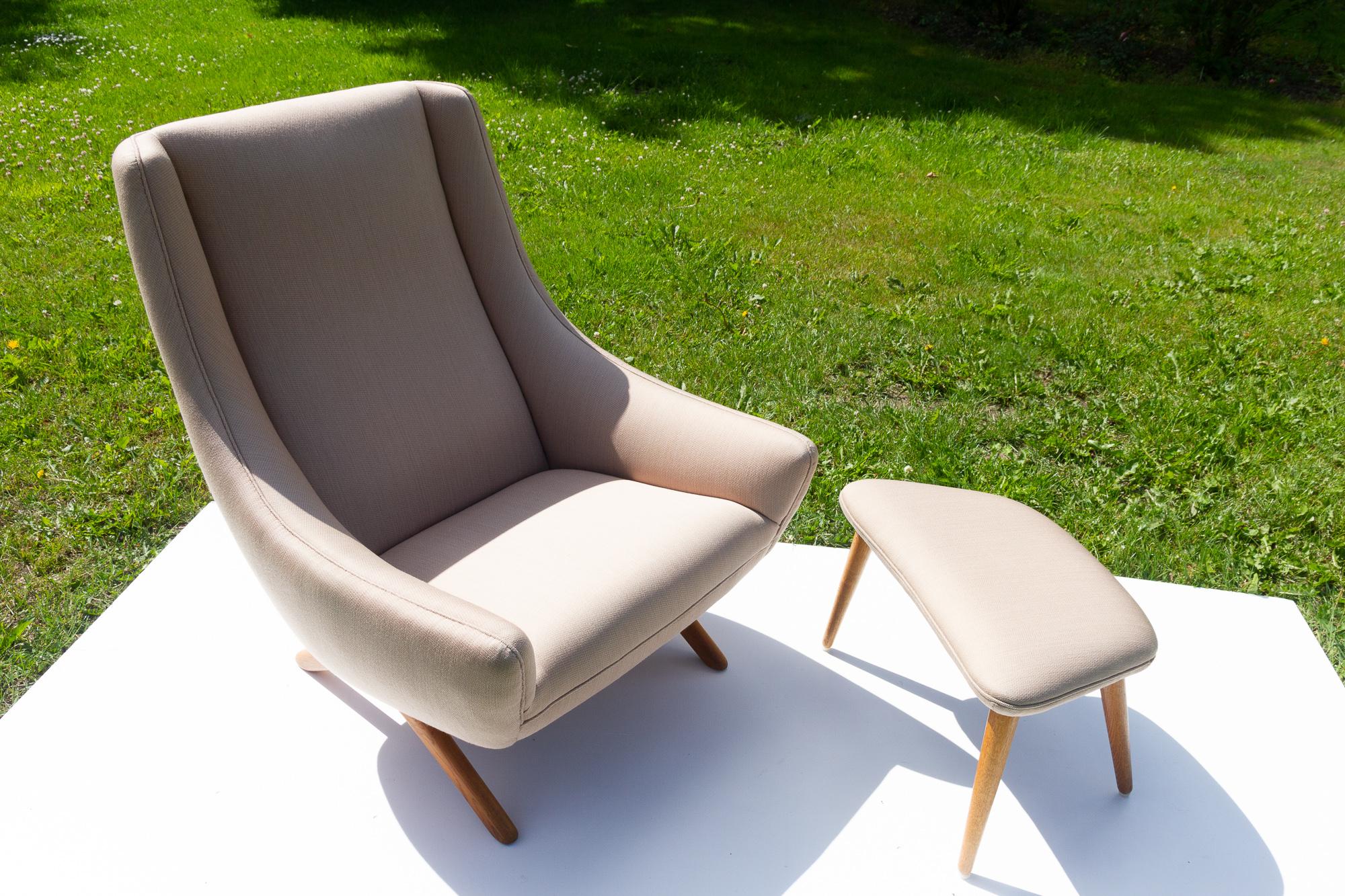Mid-Century Danish Lounge Chair and Stool Model ML 141 by Illum Wikkelsø, 1960s In Good Condition In Asaa, DK