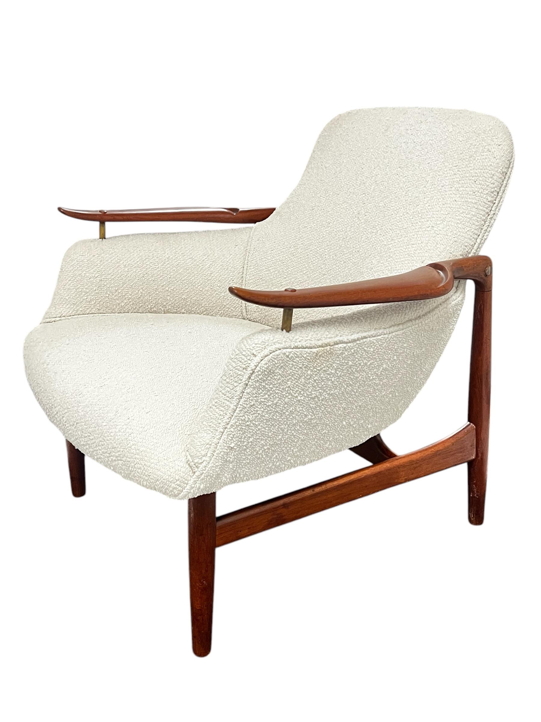Mid-Century Danish Lounge Chair in the Style of Finn Juhl NV-53 for Niels Vodder 3