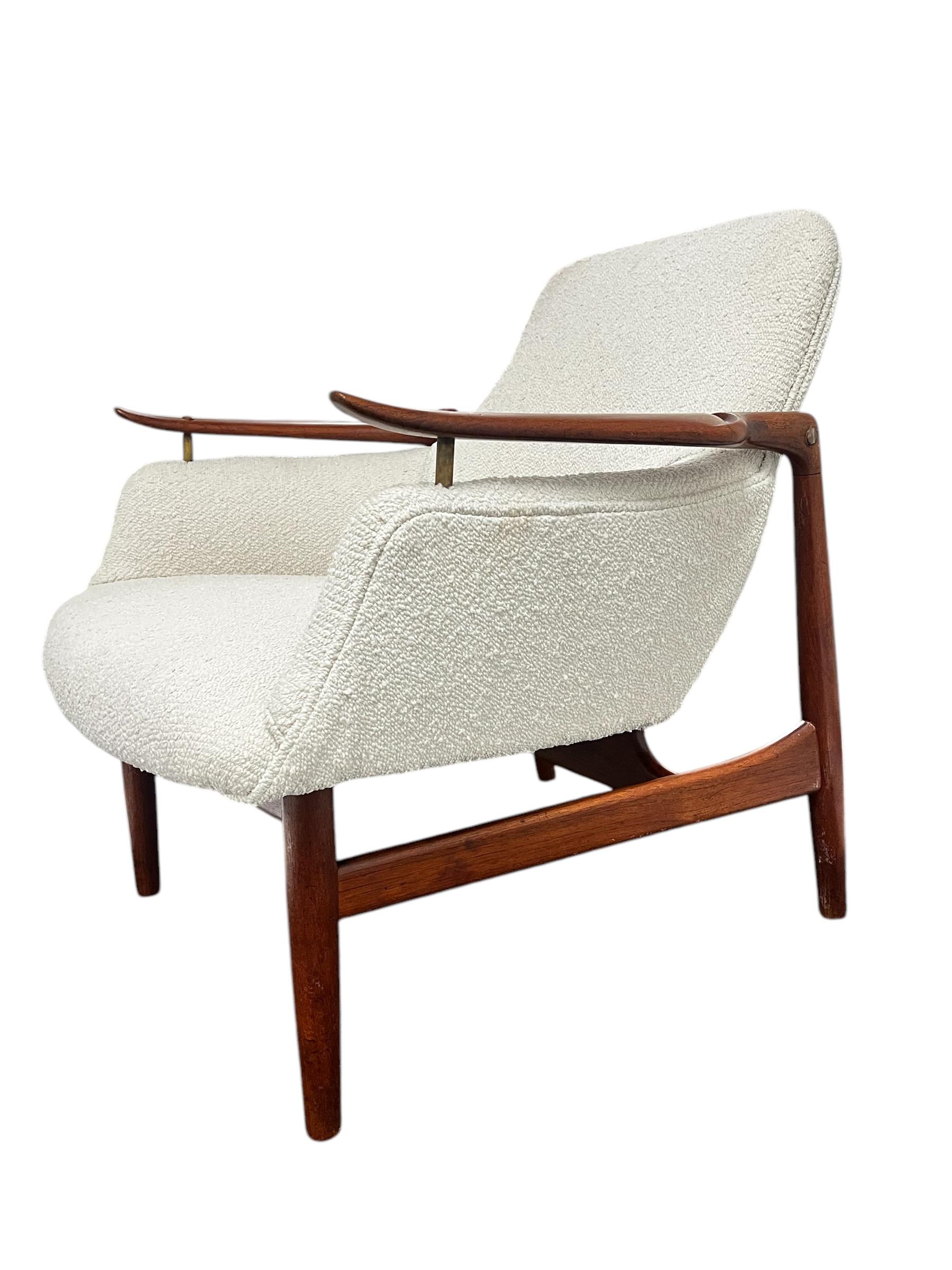 Mid-Century Danish Lounge Chair in the Style of Finn Juhl NV-53 for Niels Vodder 2
